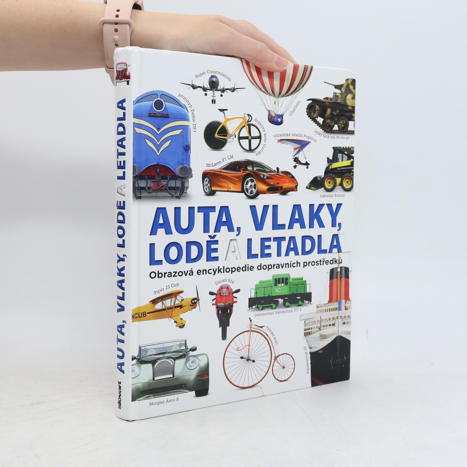 Auta, vlaky, lodě a letadla