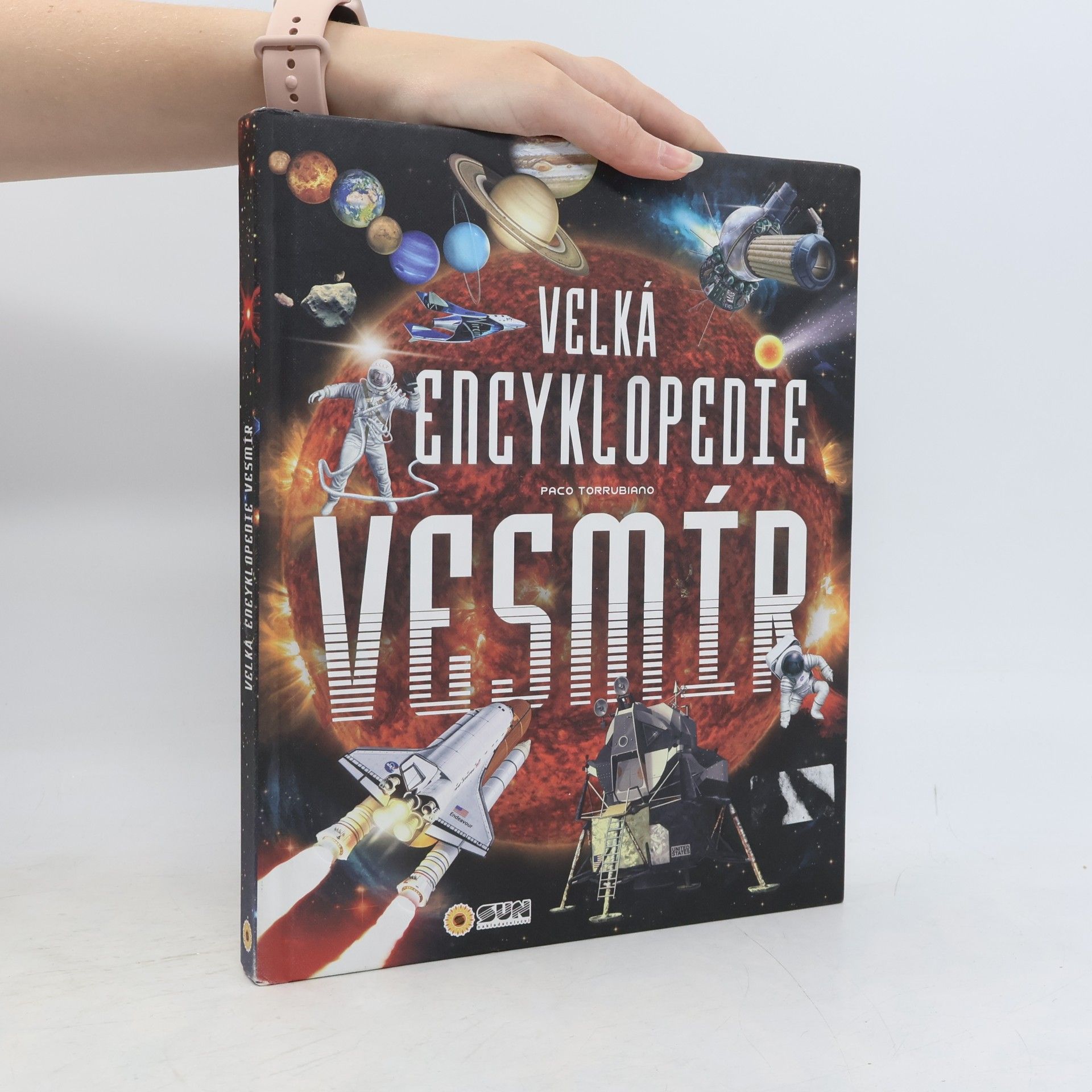 Paco Torrubiano Velká encyklopedie Vesmír