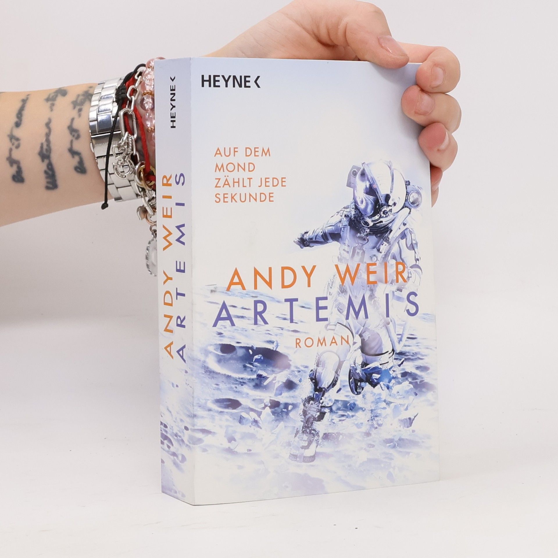 Andy Weir Artemis
