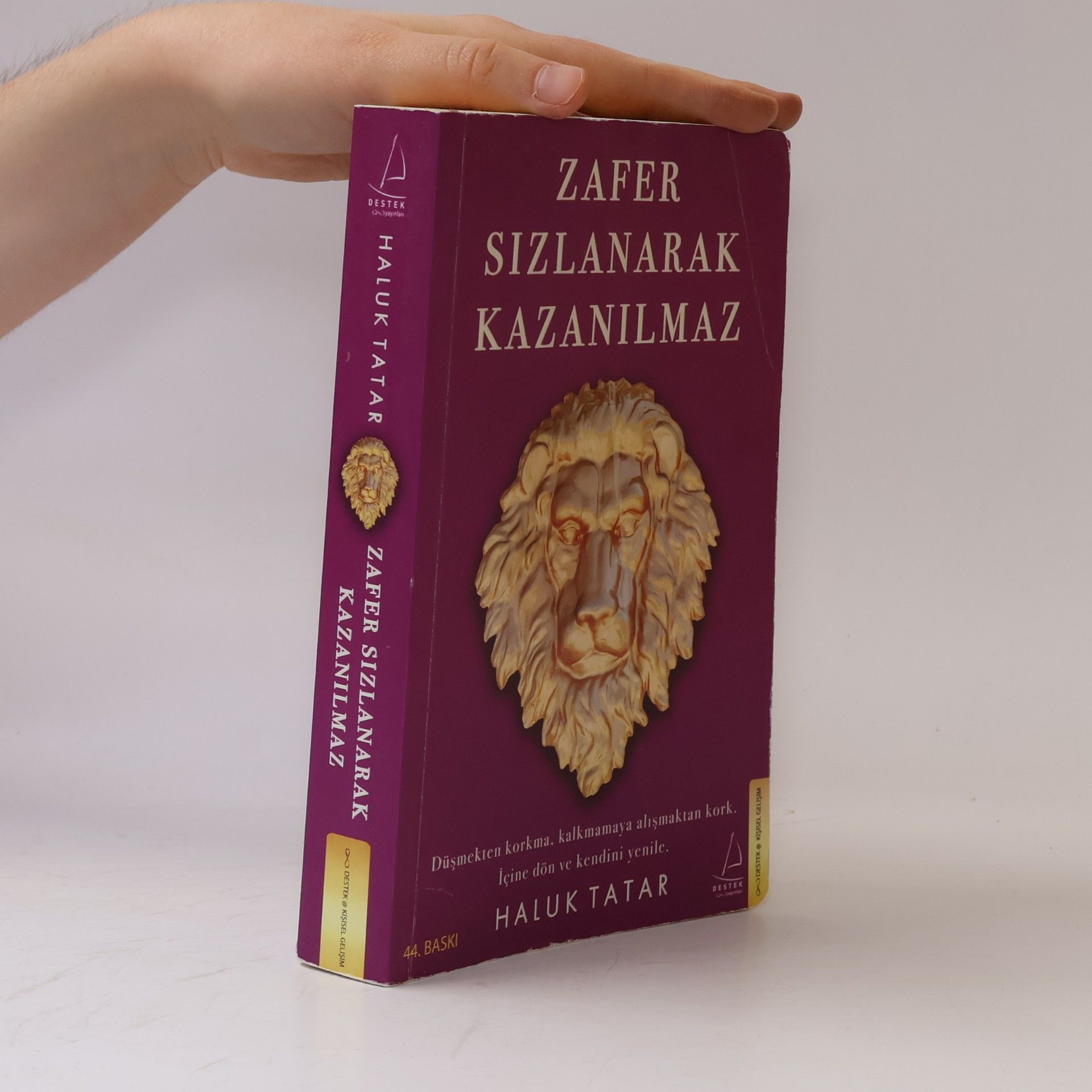 Zafer Sizlanarak Kazanilmaz