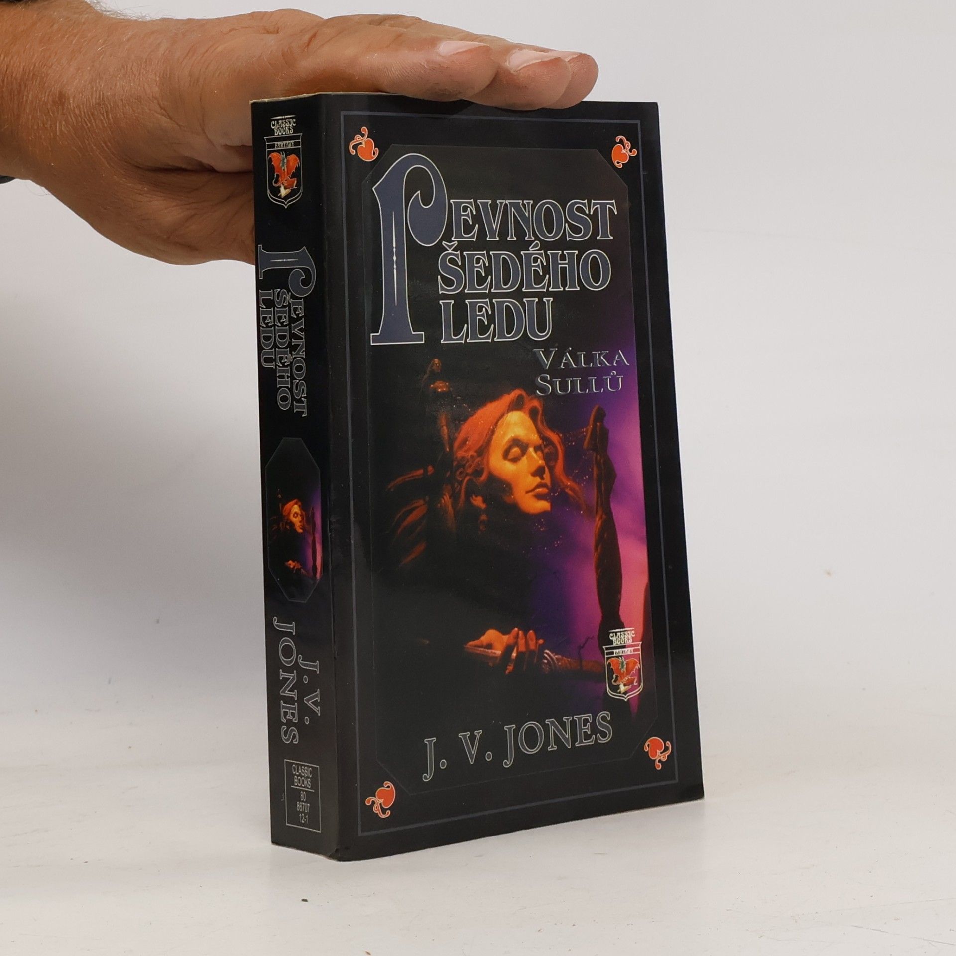 Julie V. Jones Pevnost šedého ledu - Válka Sullů (2004)