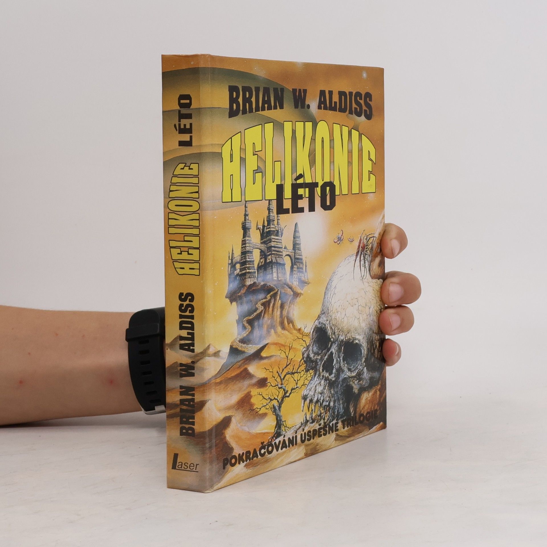 Brian Aldiss Helikonie. Léto