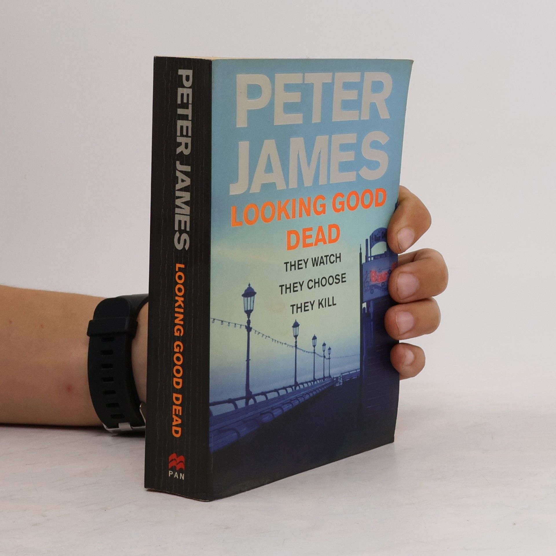 Peter James Looking good dead