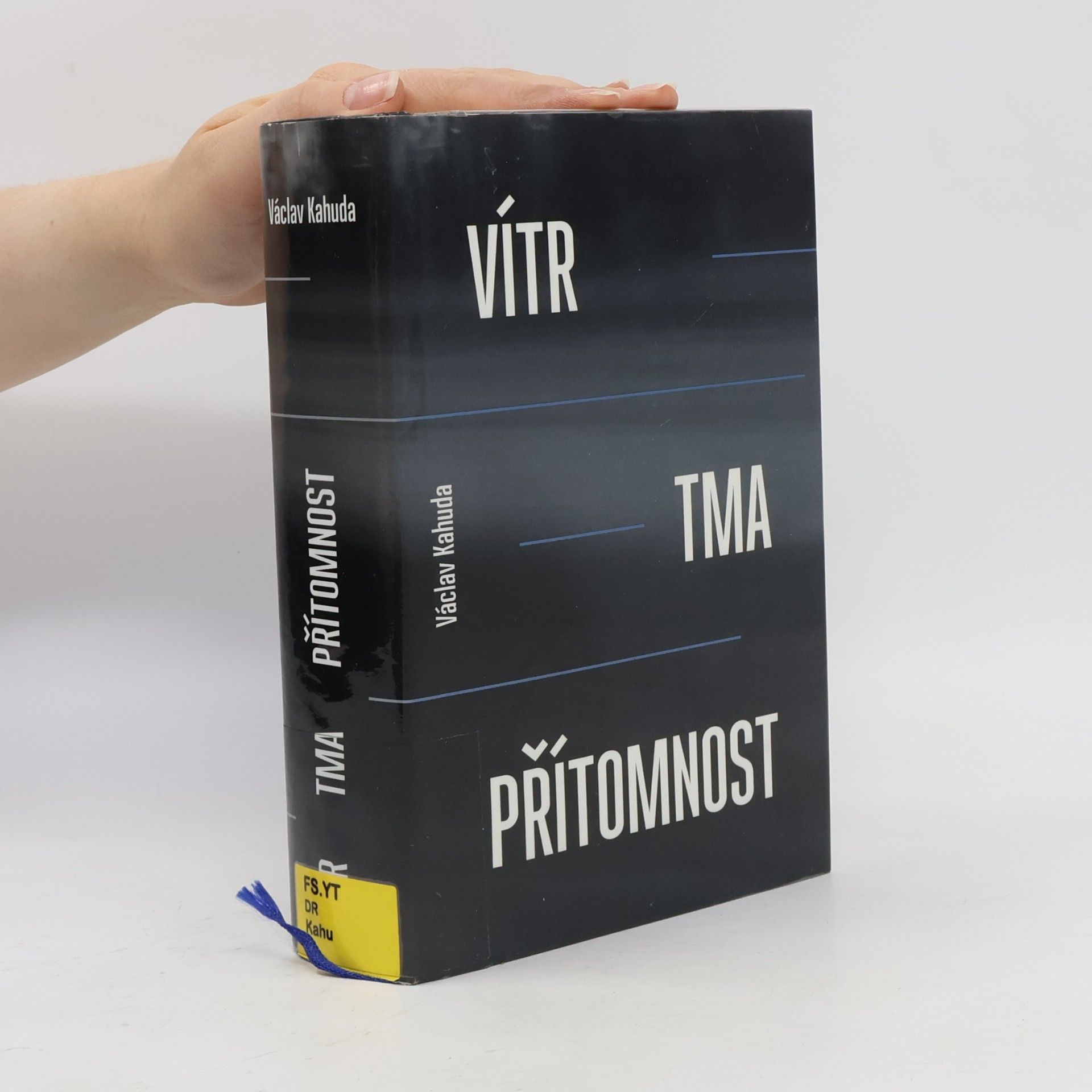 Václav Kahuda Vítr, tma, přítomnost