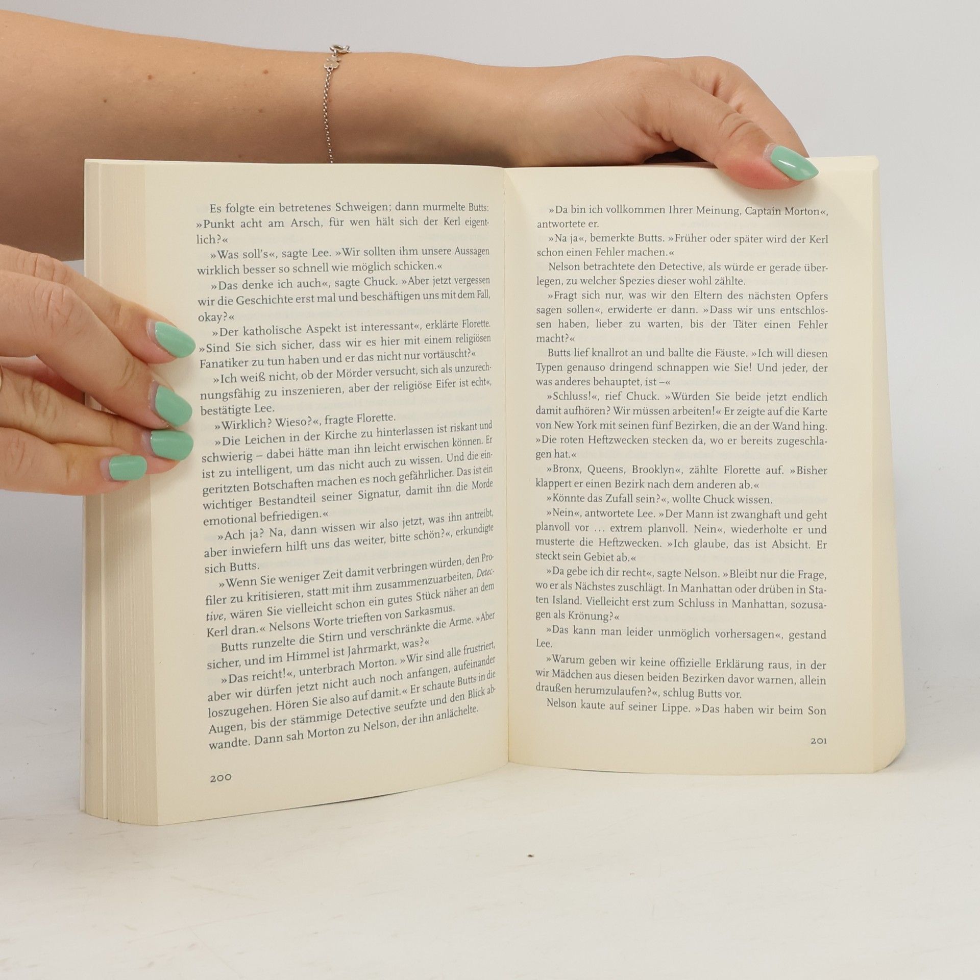 C. E. Lawrence Gott geweiht