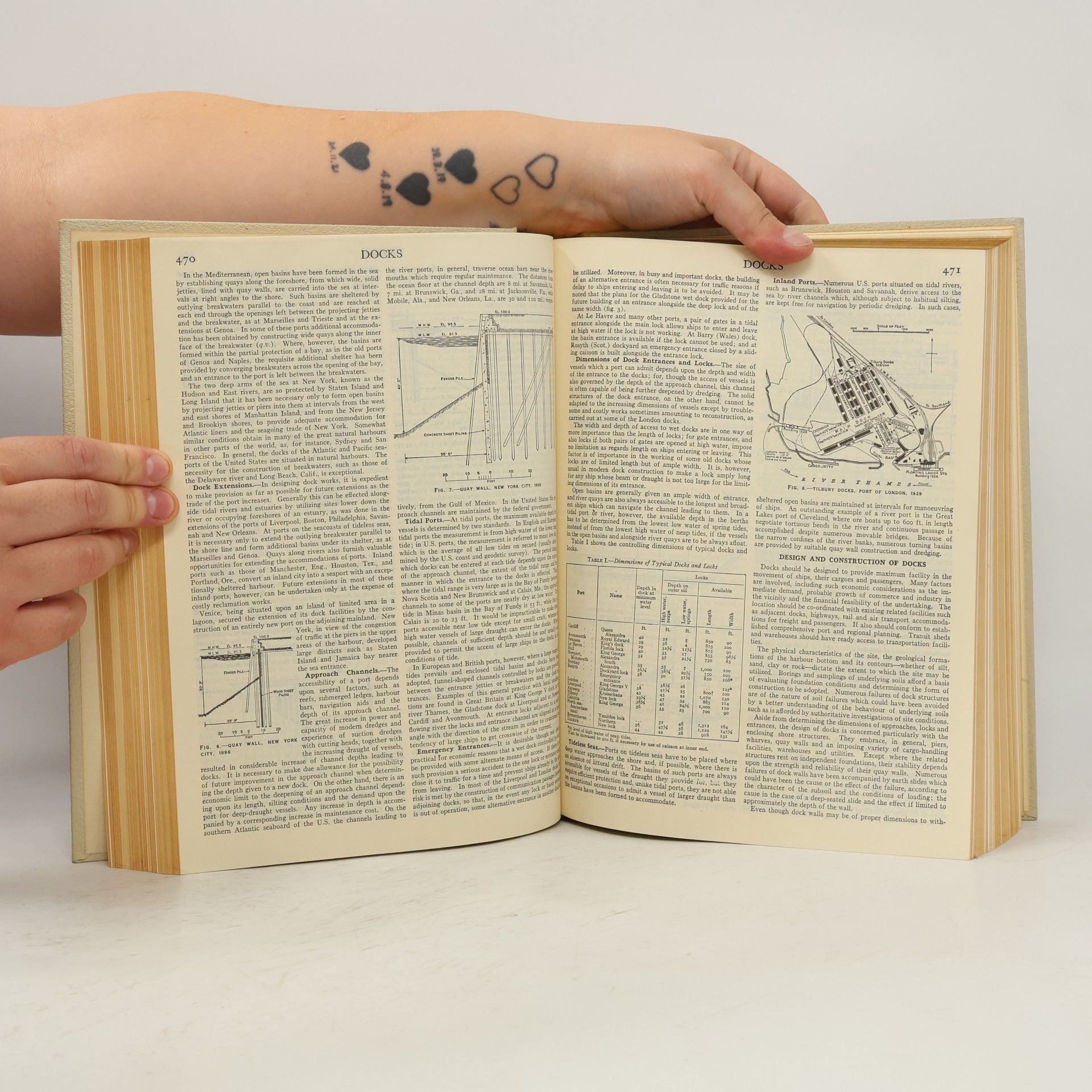 Kolektiv autorů Encyclopaedia Britannica. Volume 7