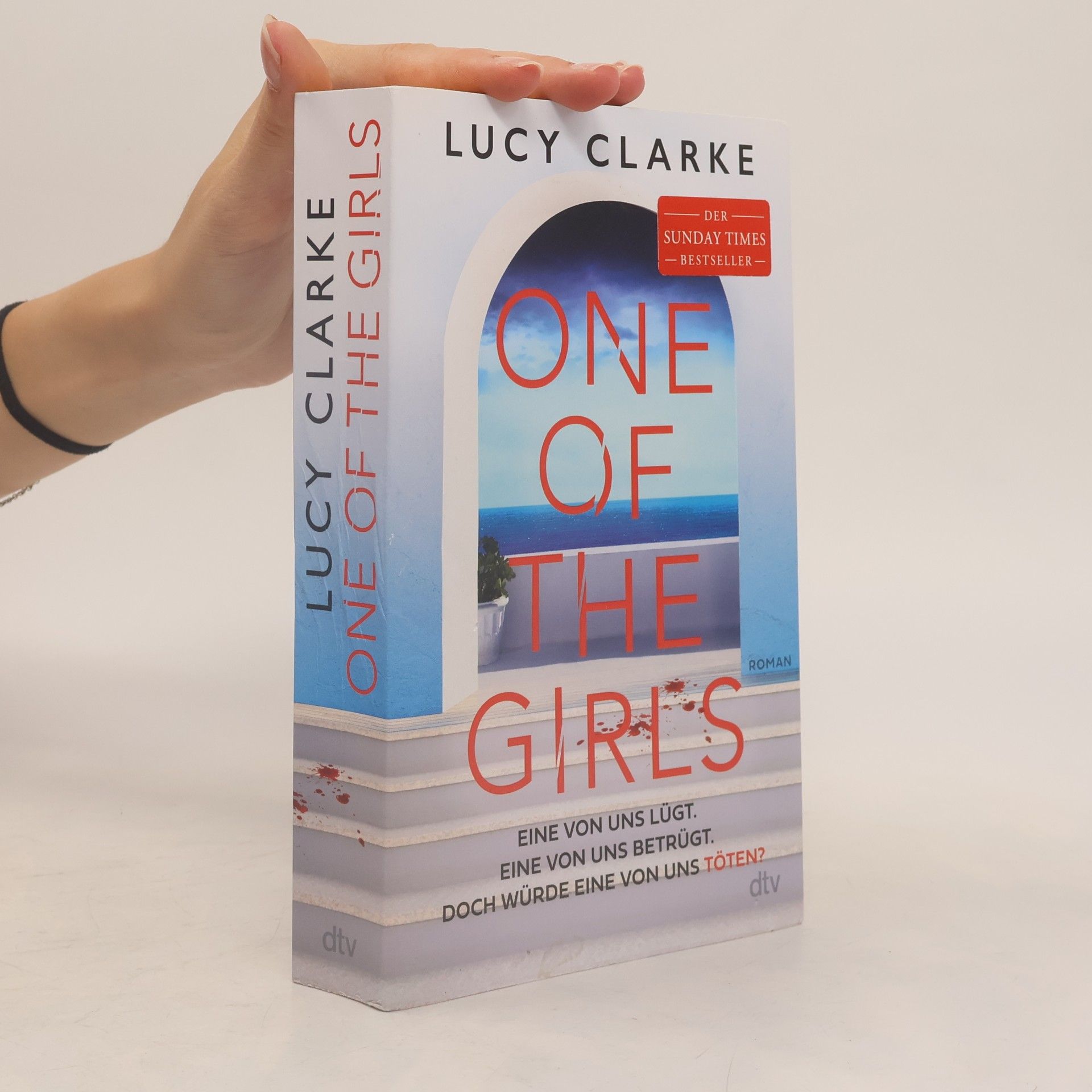 Lucy Clarke One of the Girls