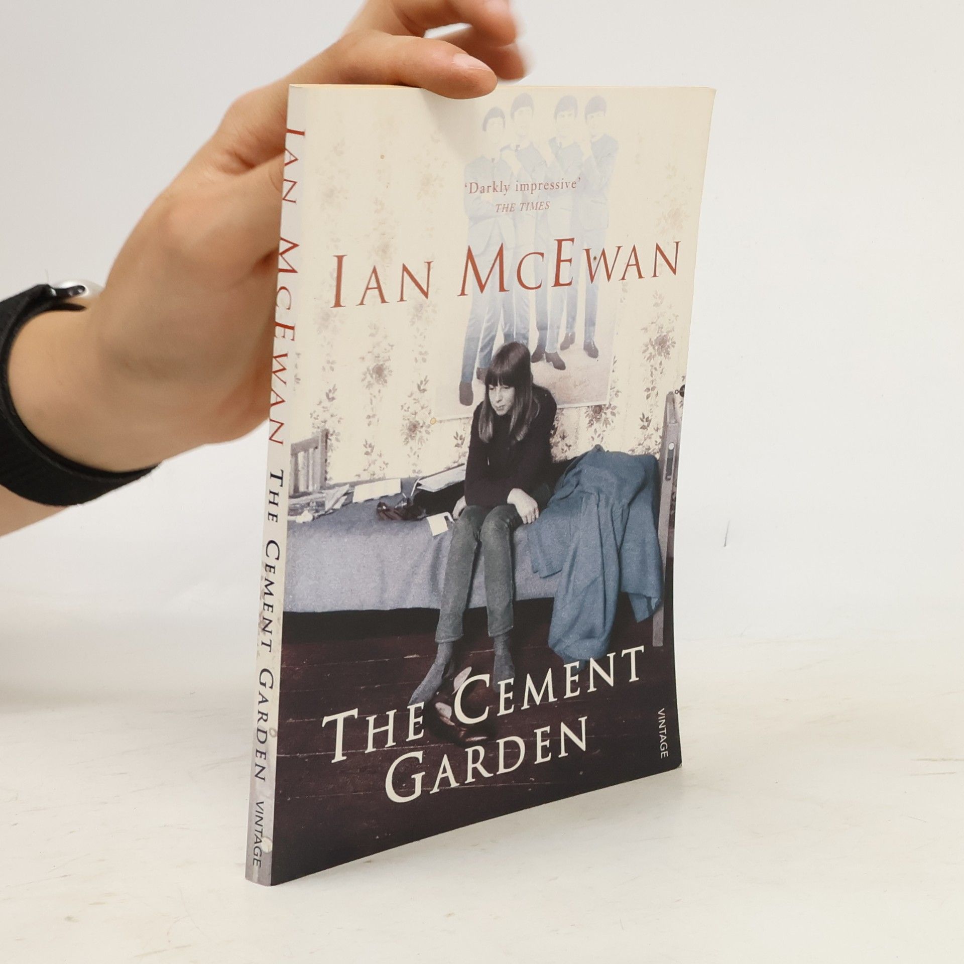Ian McEwan The cement garden