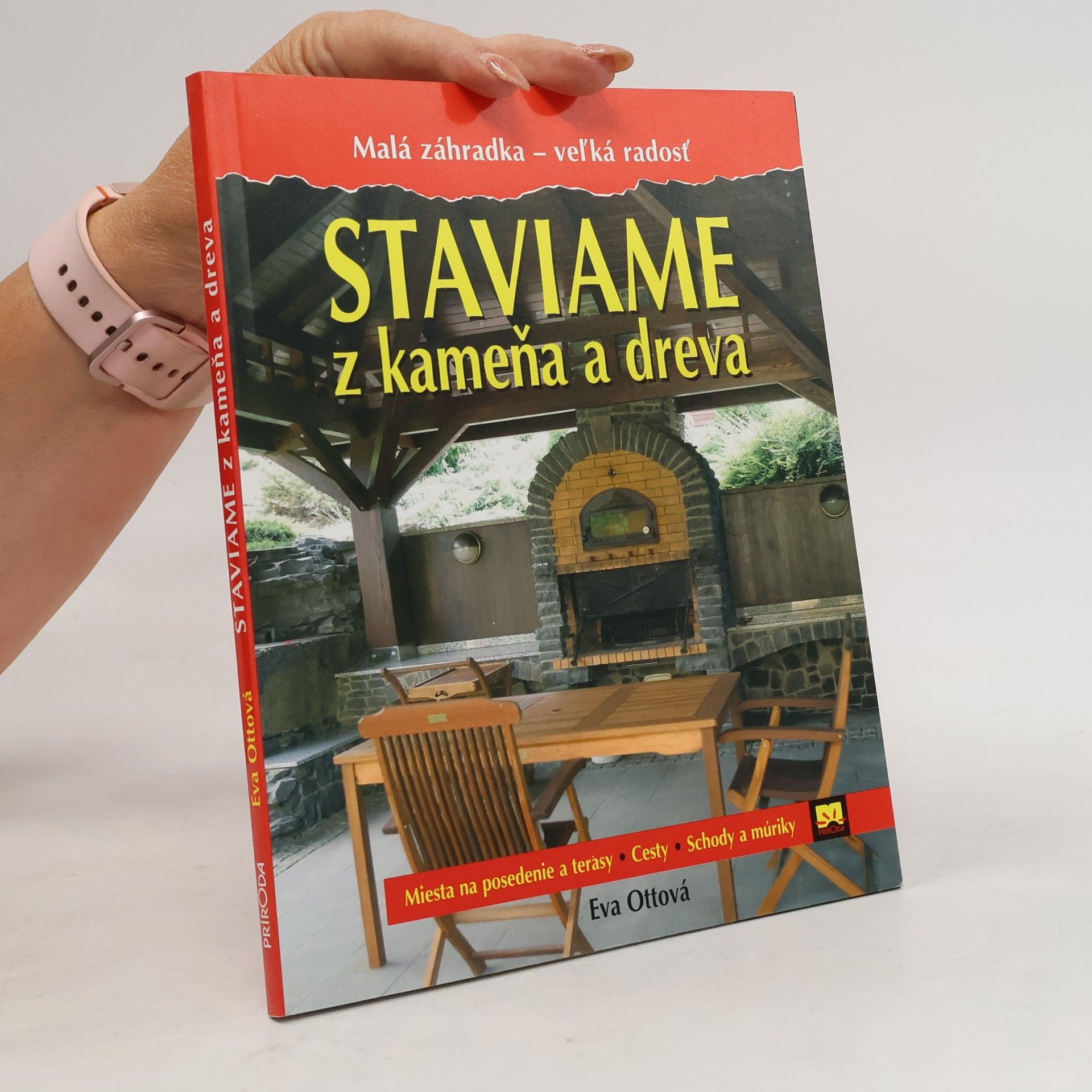 Eva Ott Staviame z kameňa a dreva