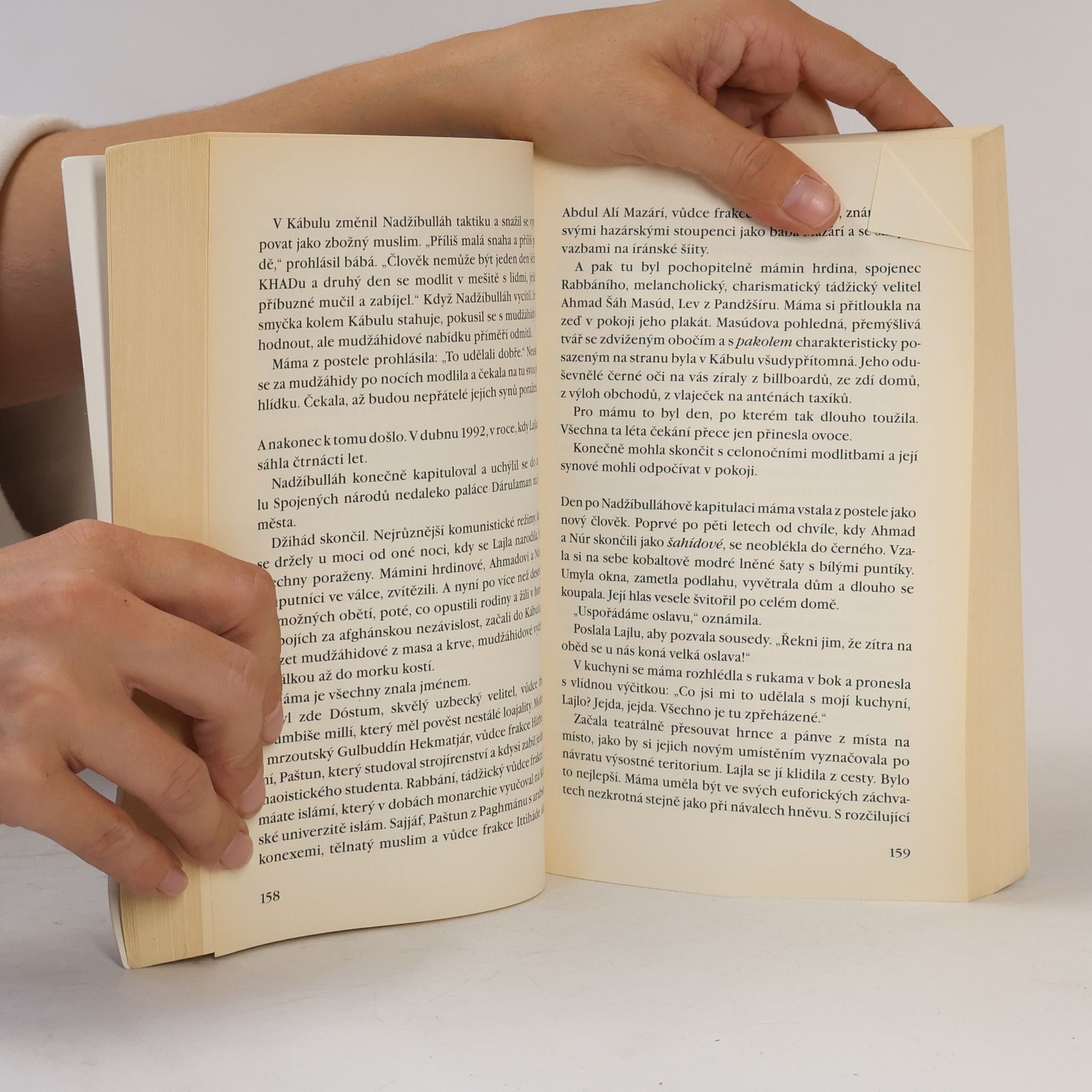 Khaled Hosseini Tisíce planoucích sluncí