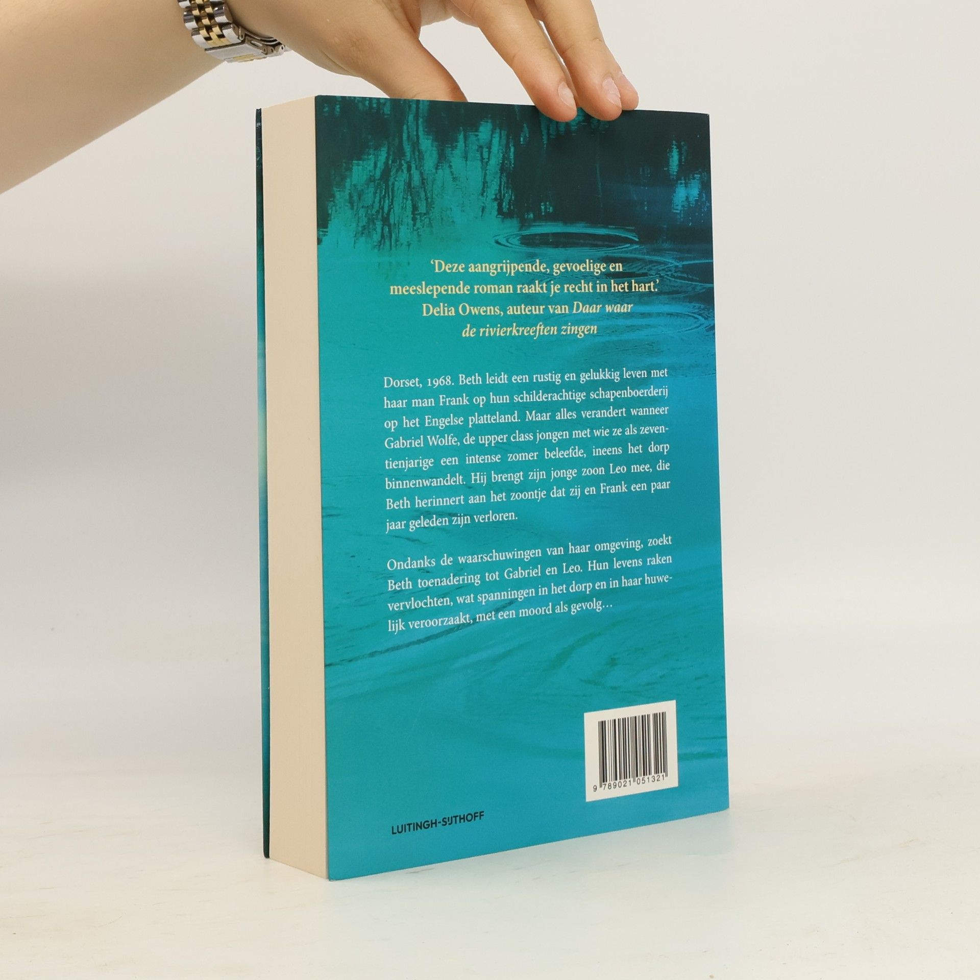 Clare Leslie Hall Als scheuren in de aarde
