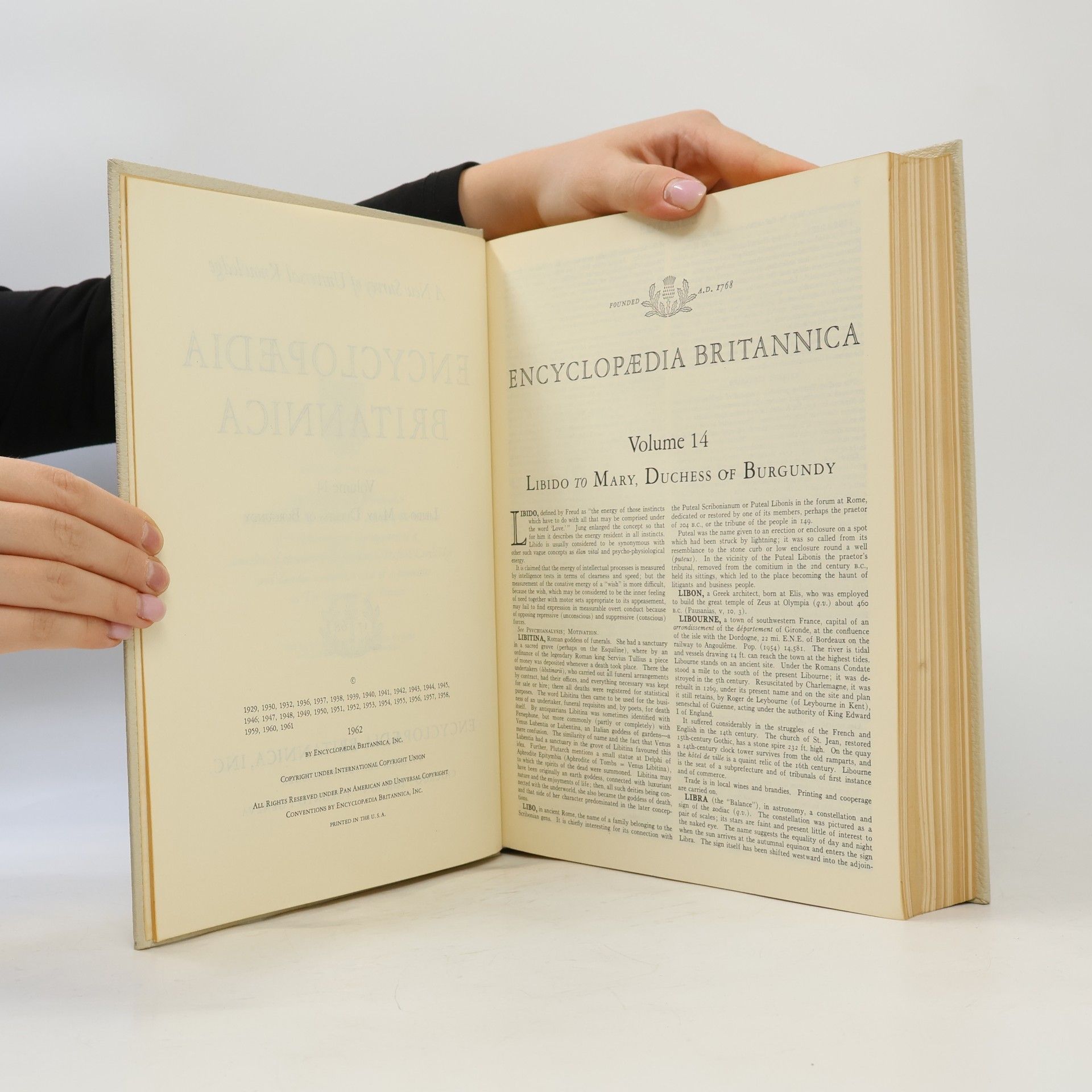 Kolektiv autorů Encyclopædia Britannica 14