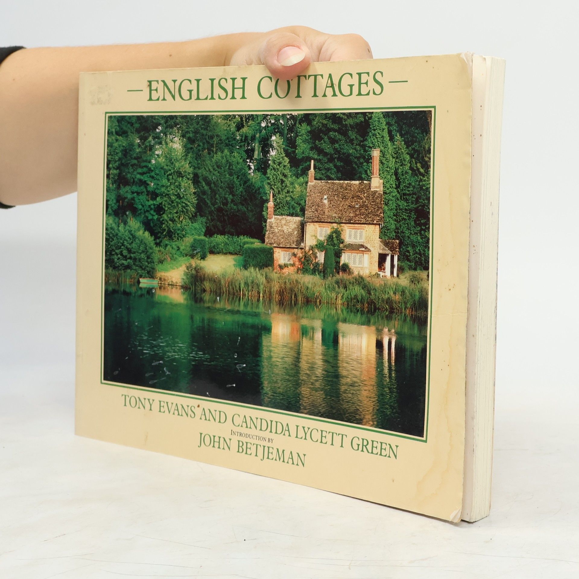 Candida Lycett Green English Cottages