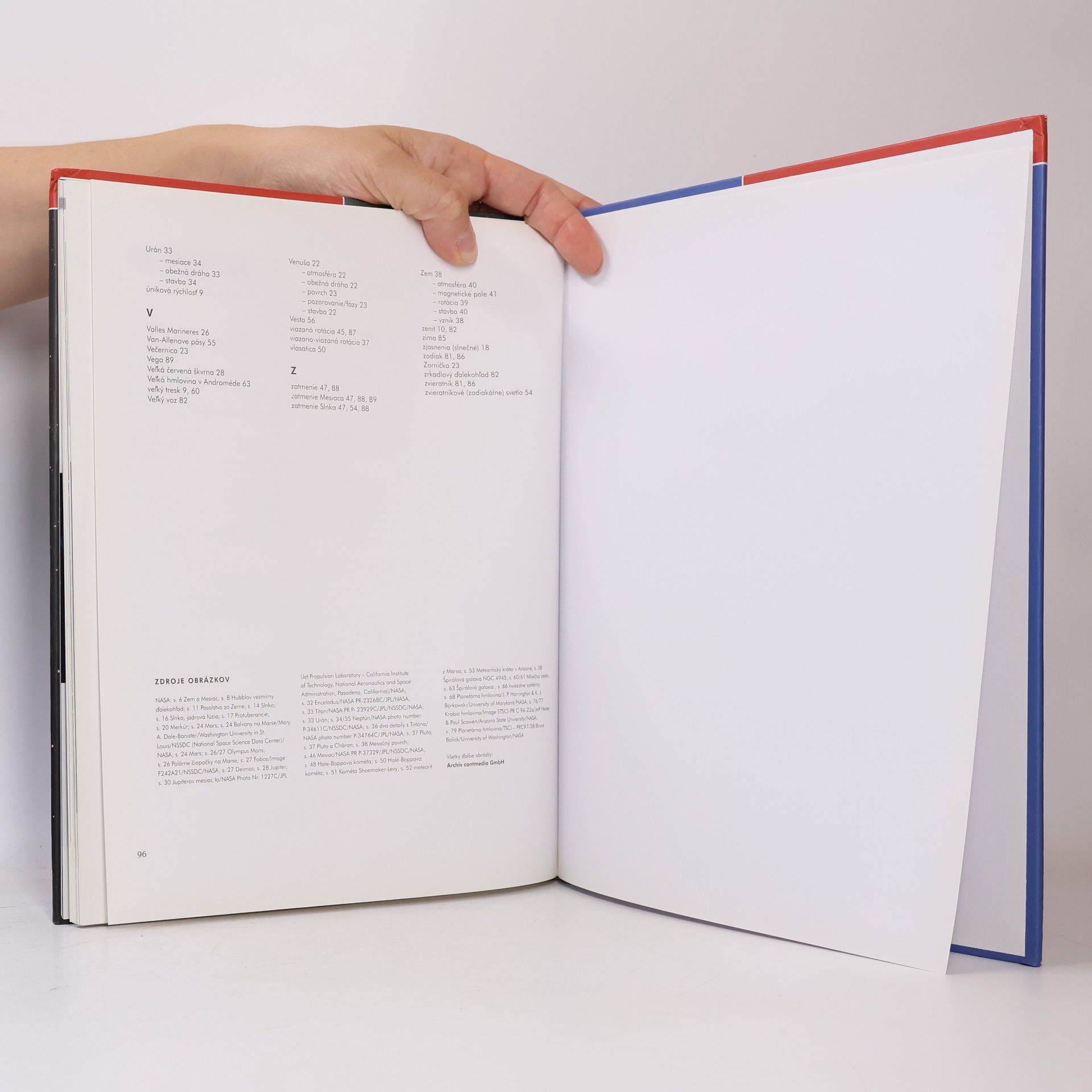 Autores varios Vesmír