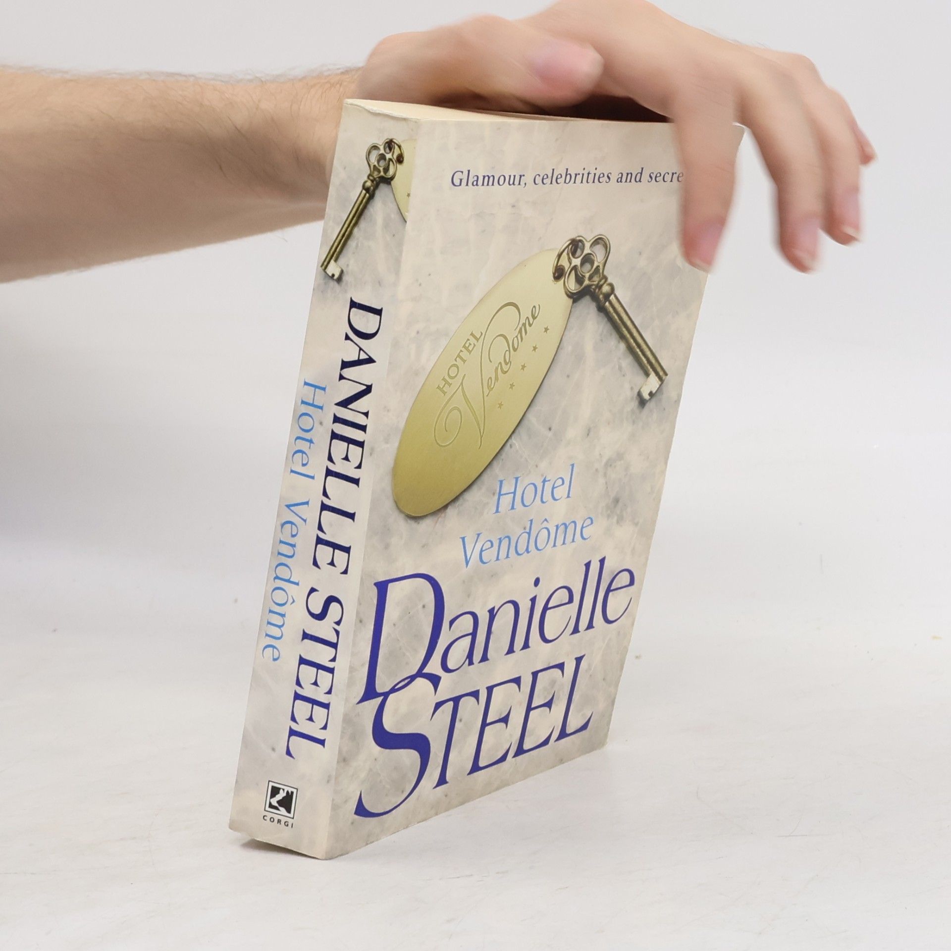 Danielle Steel Hotel Vendôme : a novel