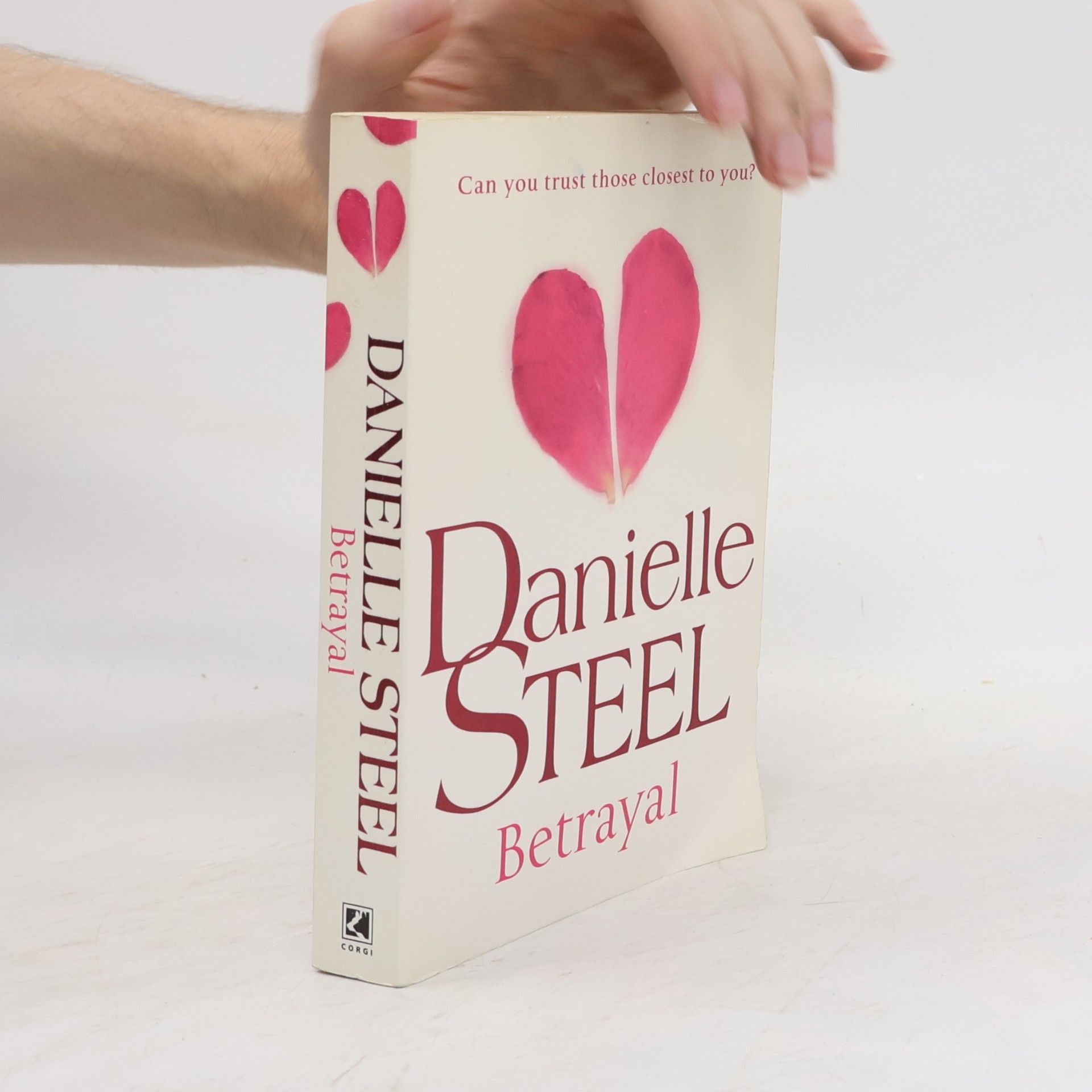 Danielle Steel Betrayal