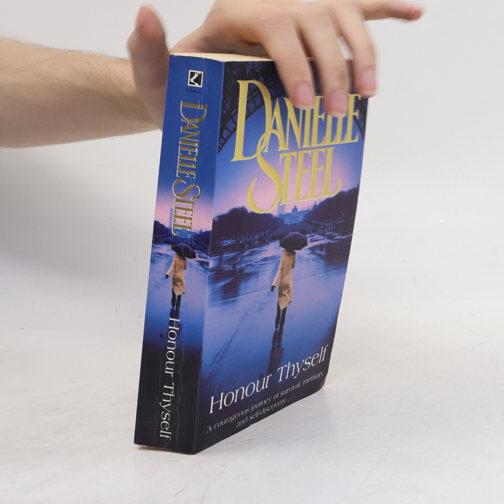 Danielle Steel Honor Thyself