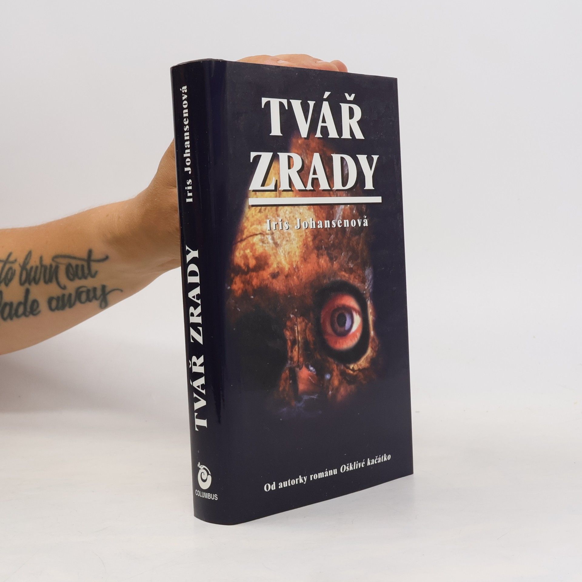 Iris Johansen Tvář zrady