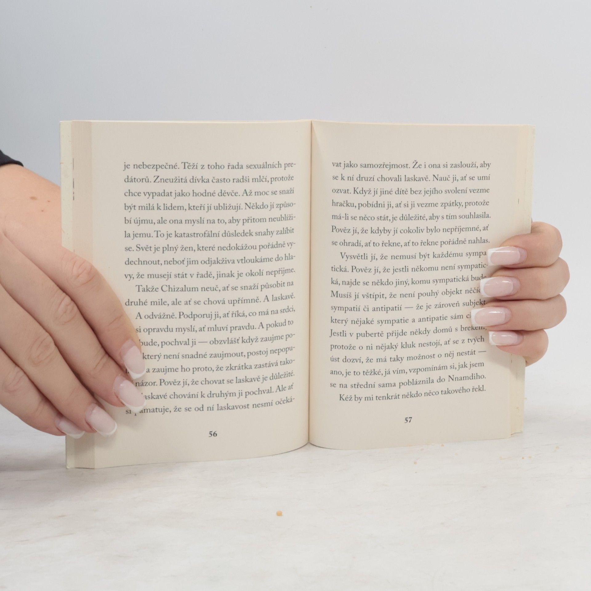 Chimamanda Ngozi Adichie Milá Ijeawele, aneb, Feministický manifest v patnácti doporučeních