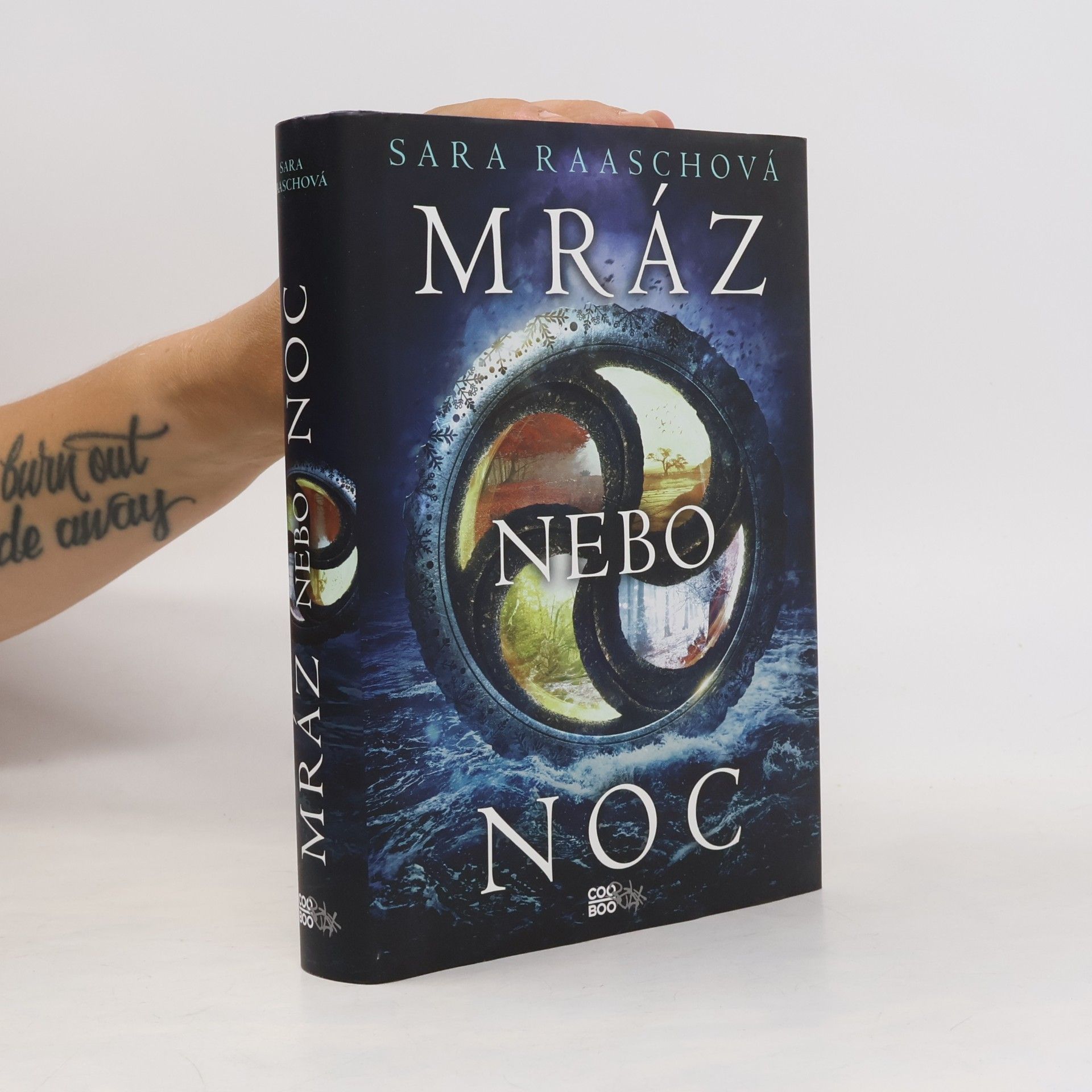 Sara Raash Mráz nebo noc