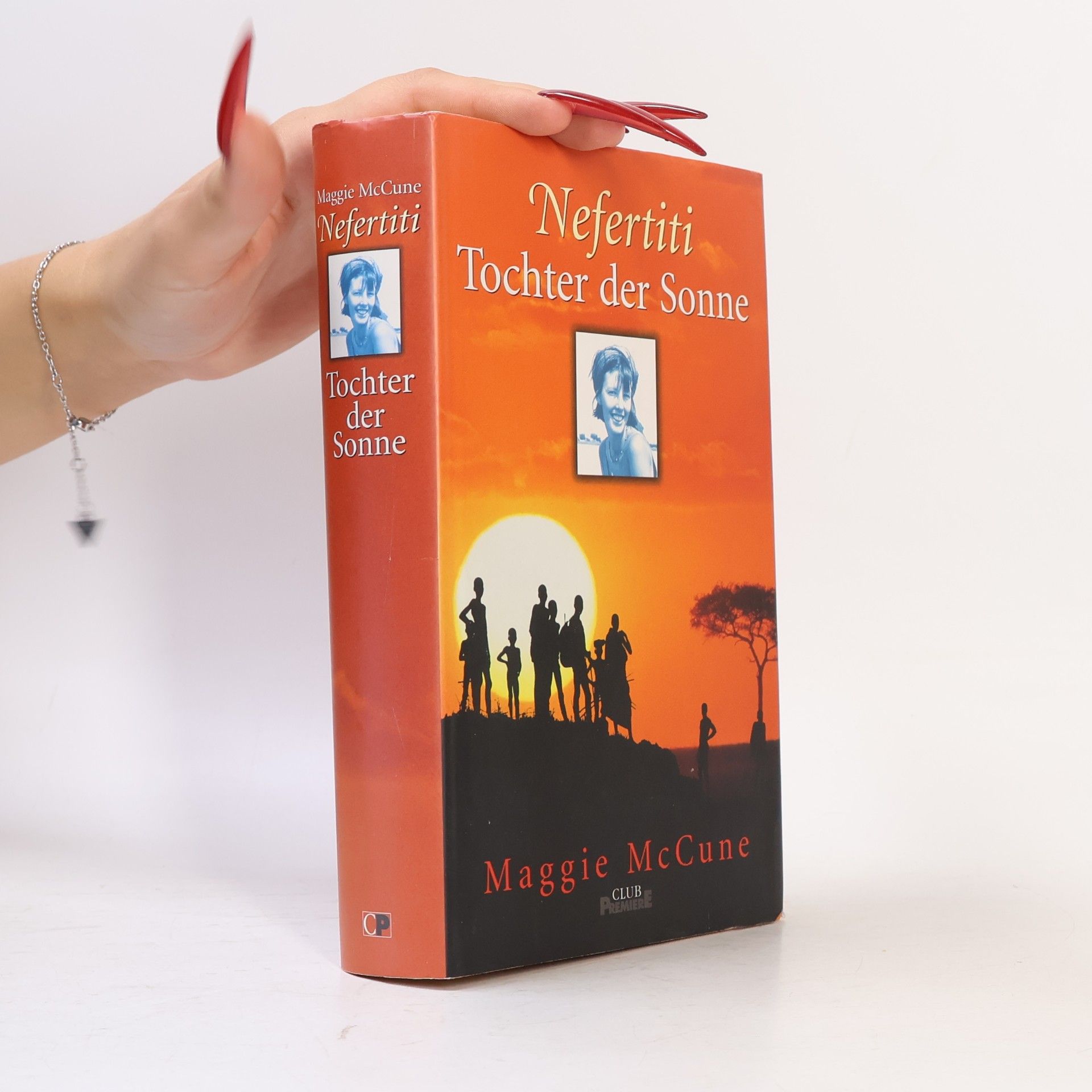 Maggie McCune Nefertiti. Tochter der Sonne