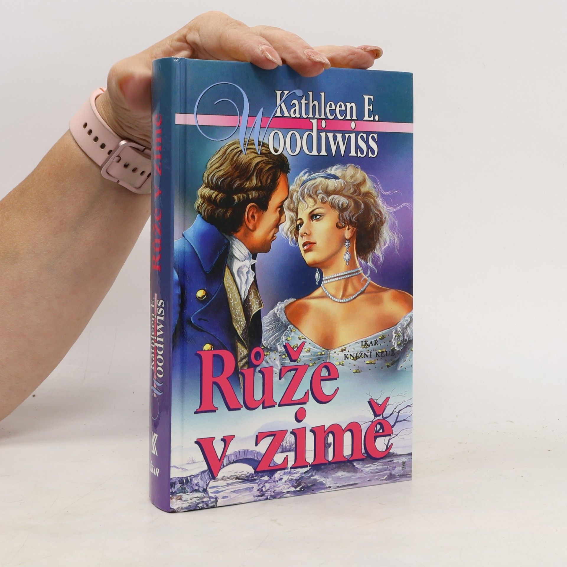 Kathleen E. Woodiwiss Růže v zimě