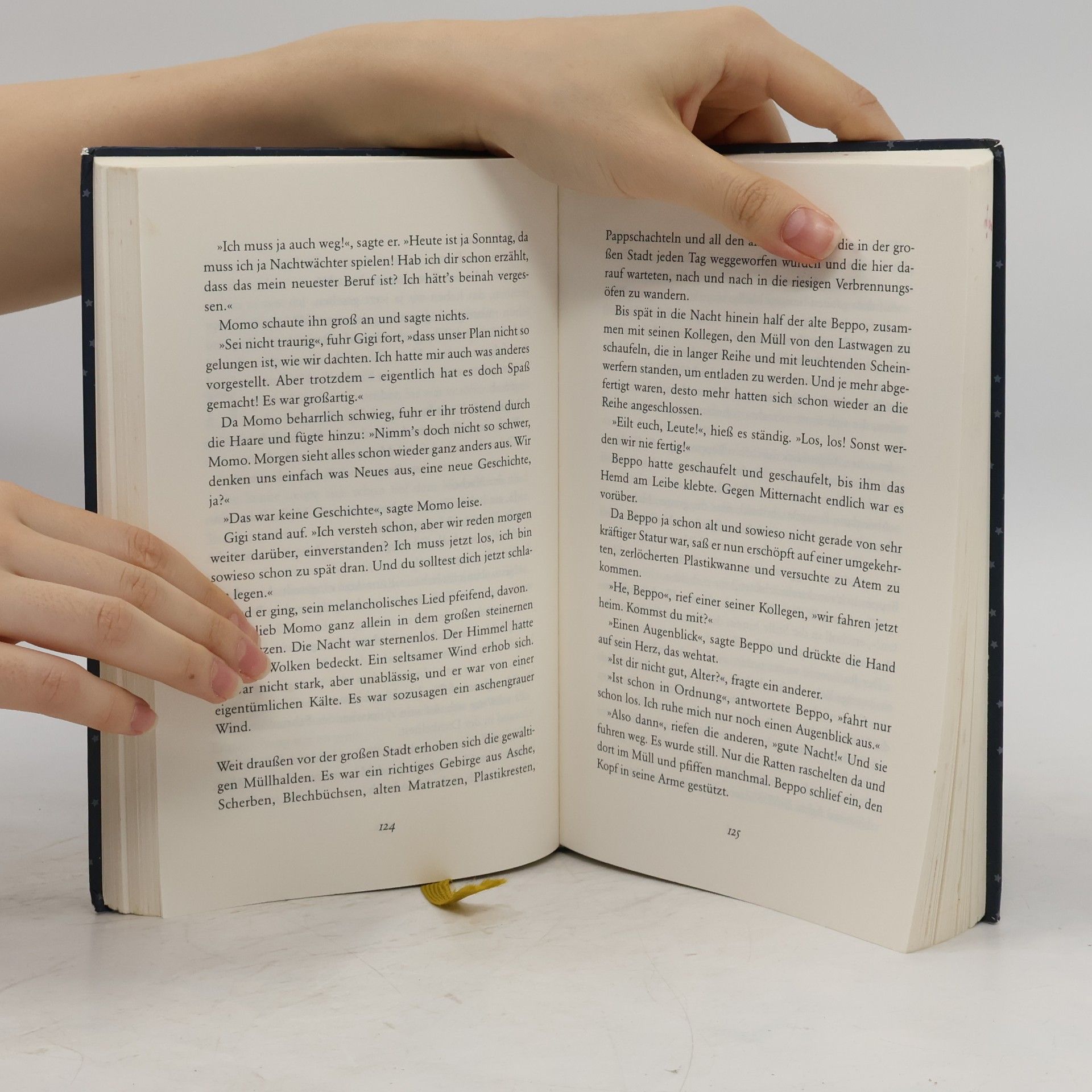 Michael Ende Momo oder Die seltsame Geschichte von den Zeit-Dieben und von dem Kind, das den Menschen die gestohlene Zeit zurückbrachte