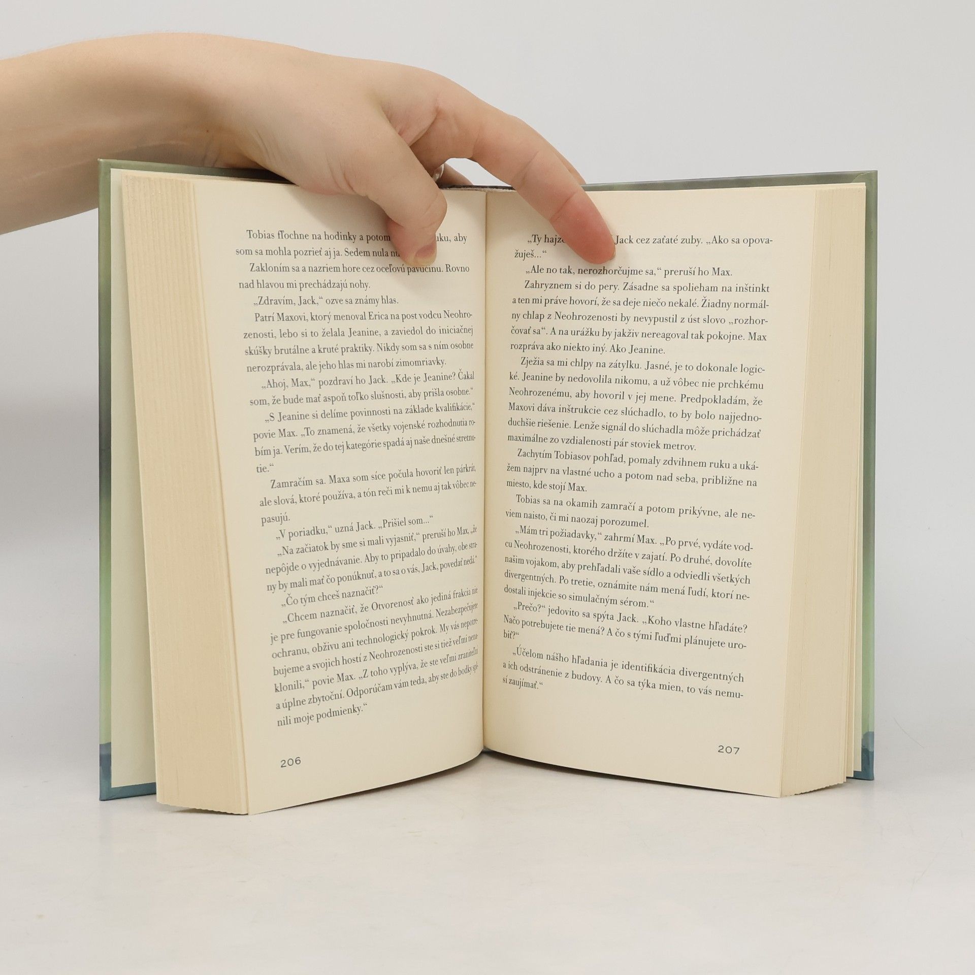 Veronica Roth Rezistencia