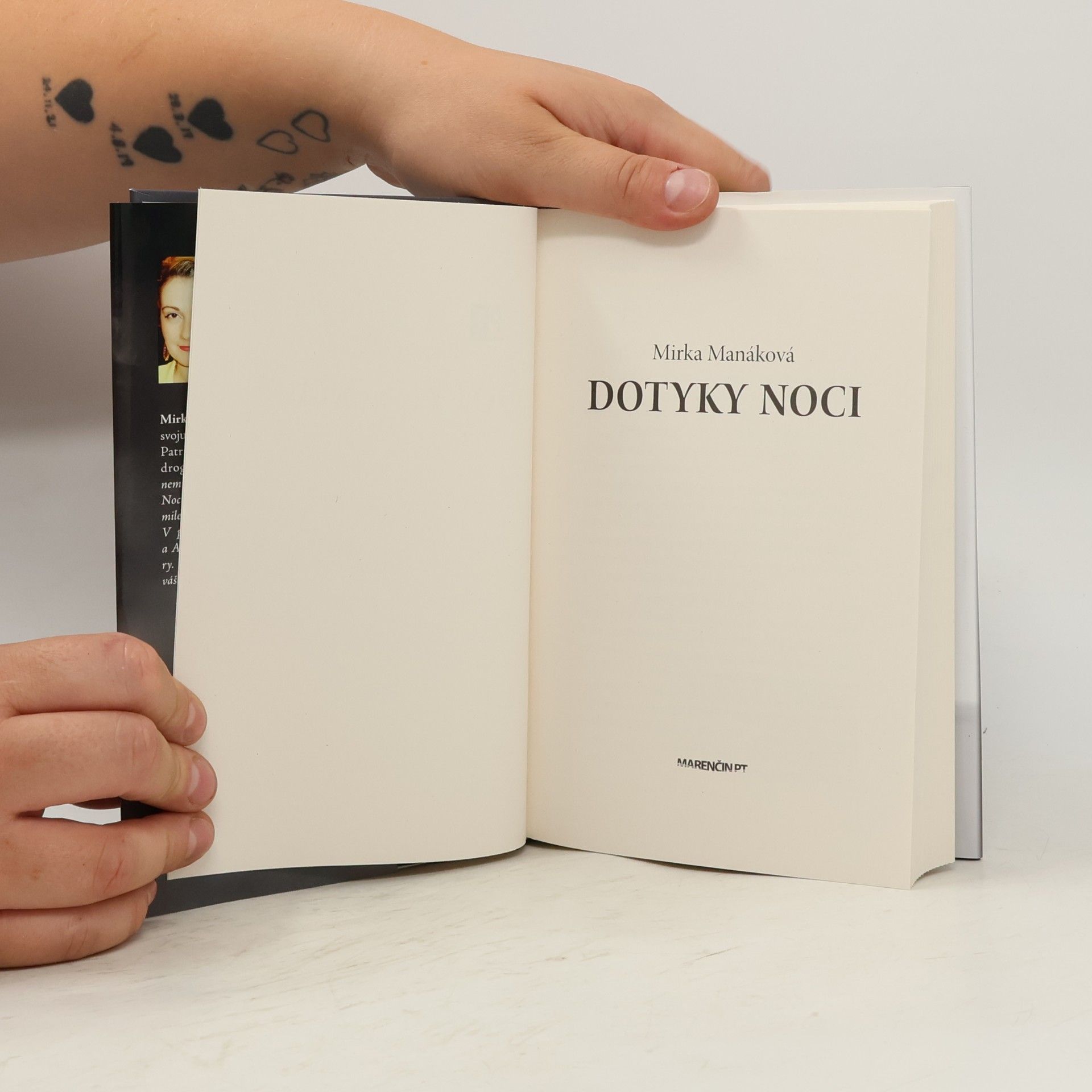 Mirka Manáková Dotyky noci