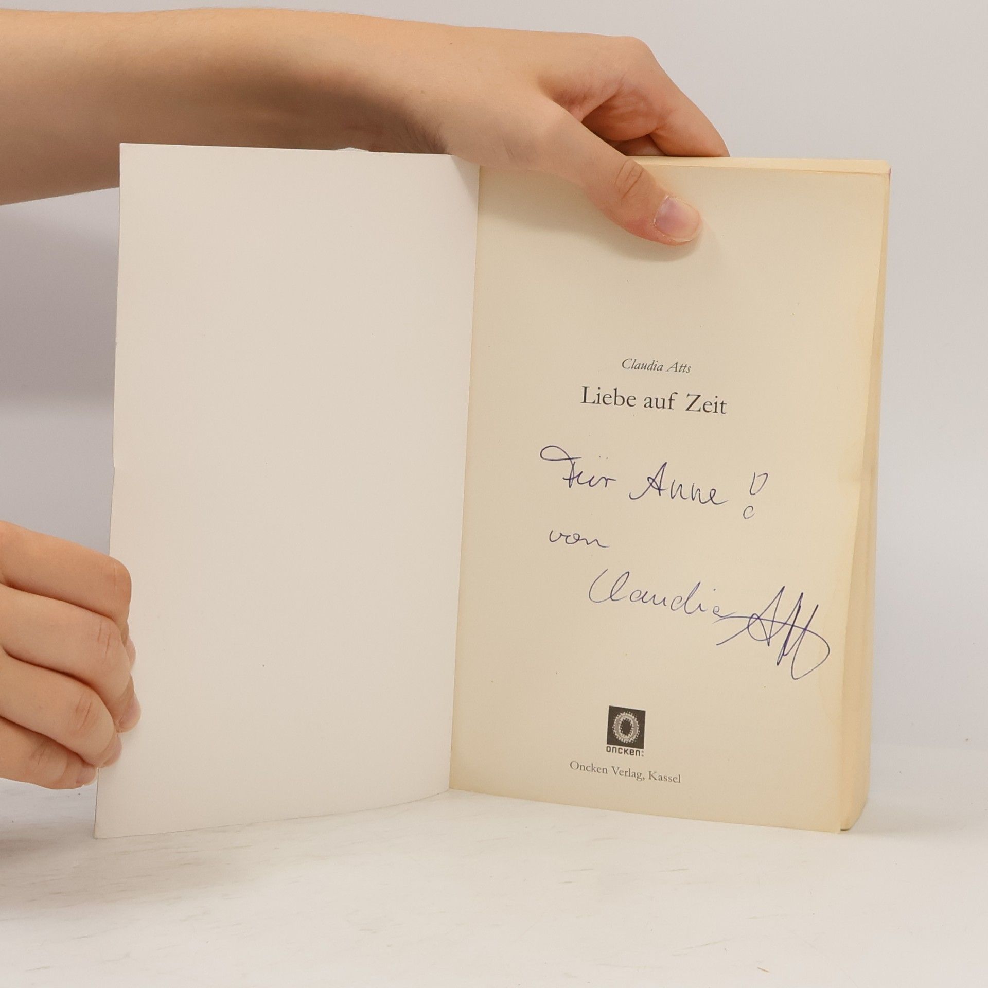 Claudia Atts Liebe auf Zeit