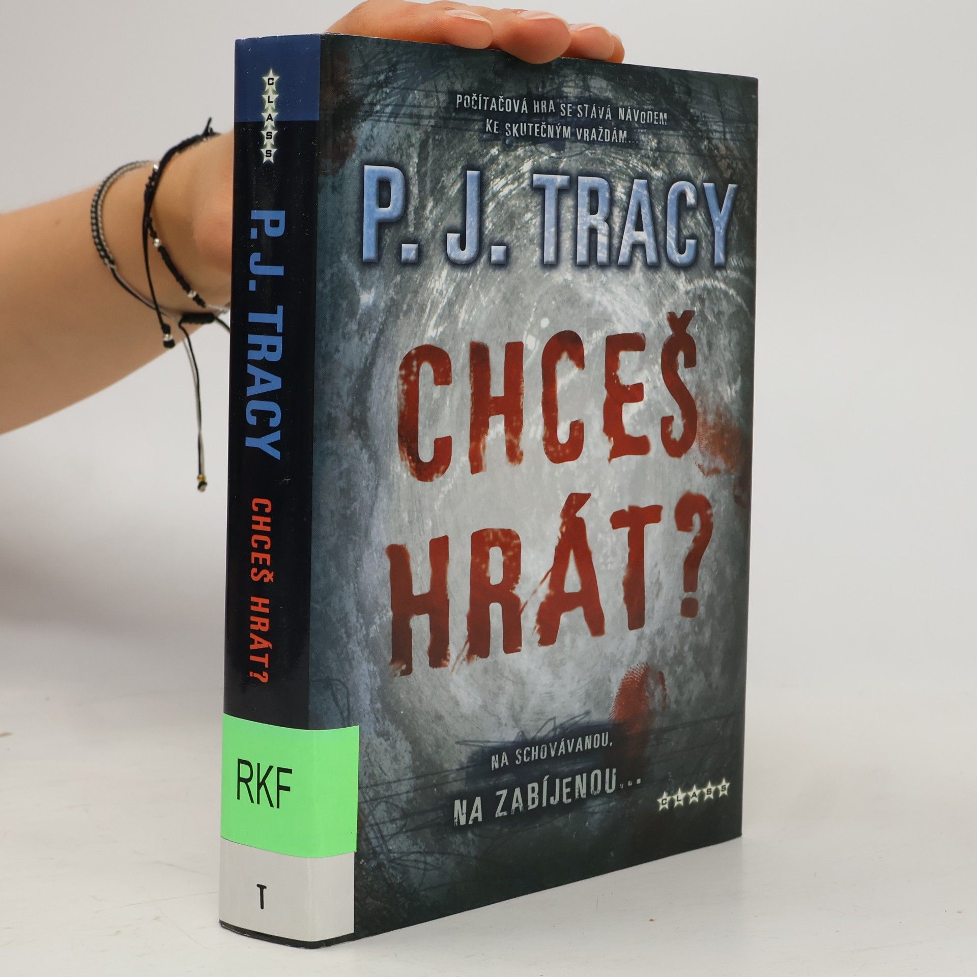 P. J. Tracy Chceš hrát?