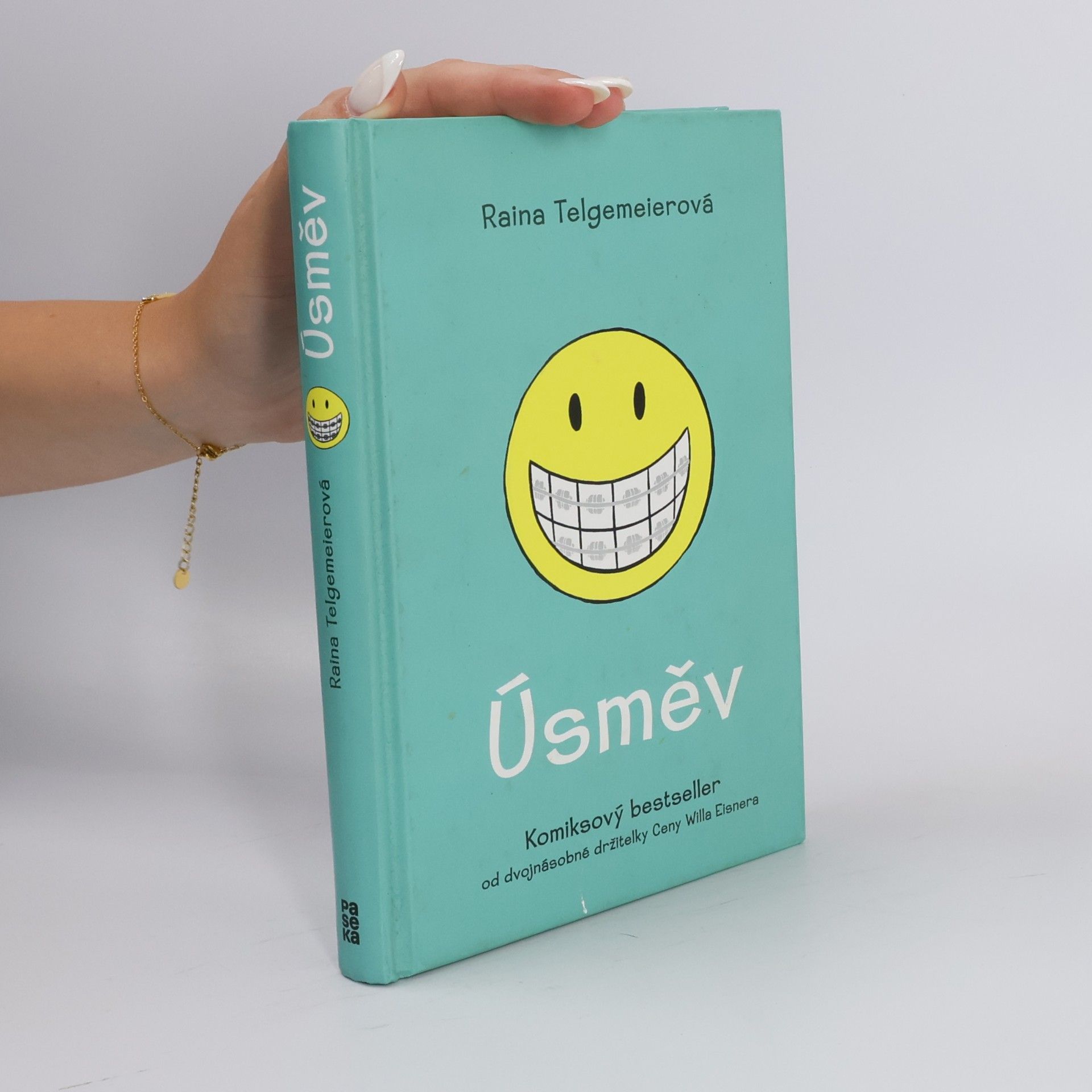 Raina Telgemeier Úsměv