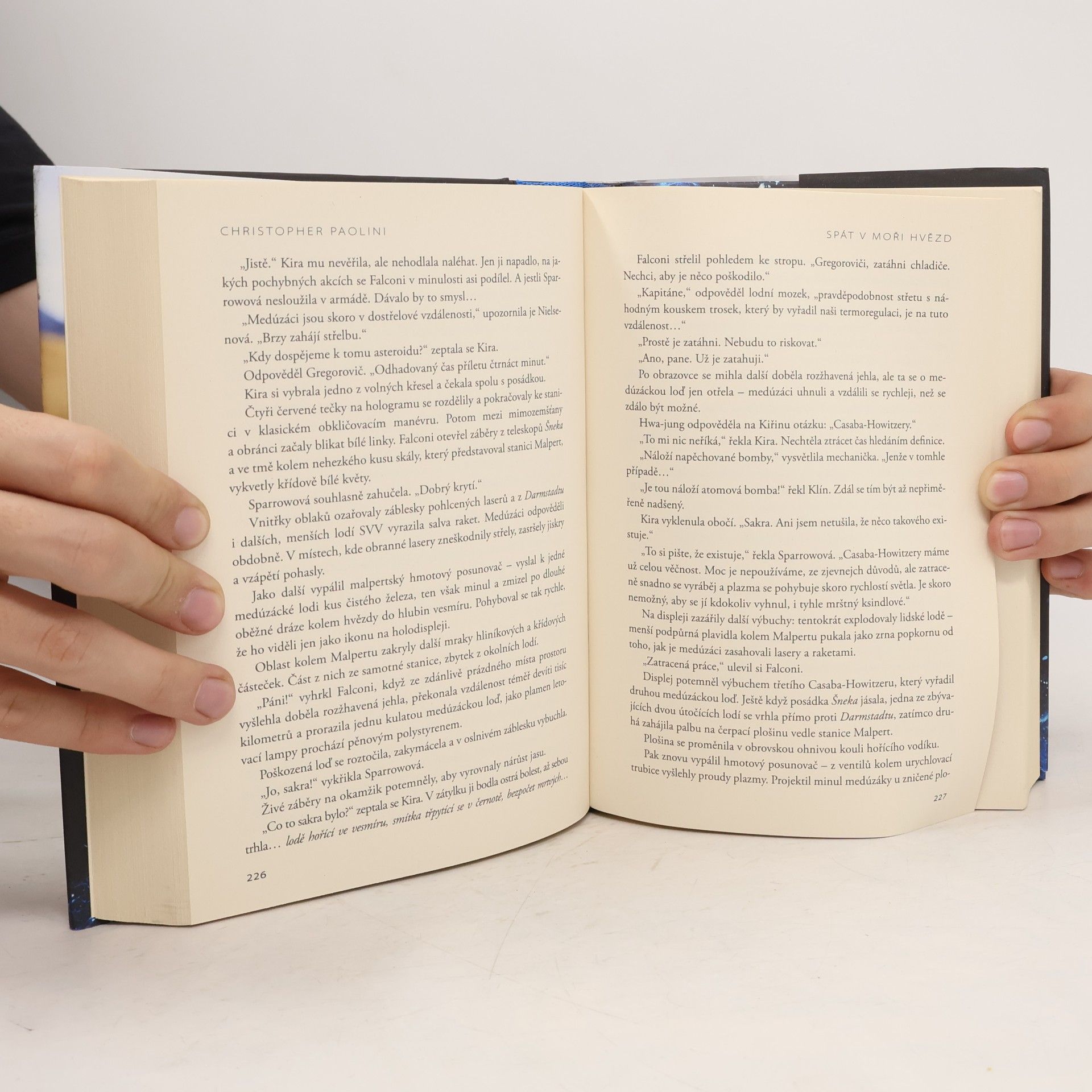 Christopher Paolini Spát v moři hvězd