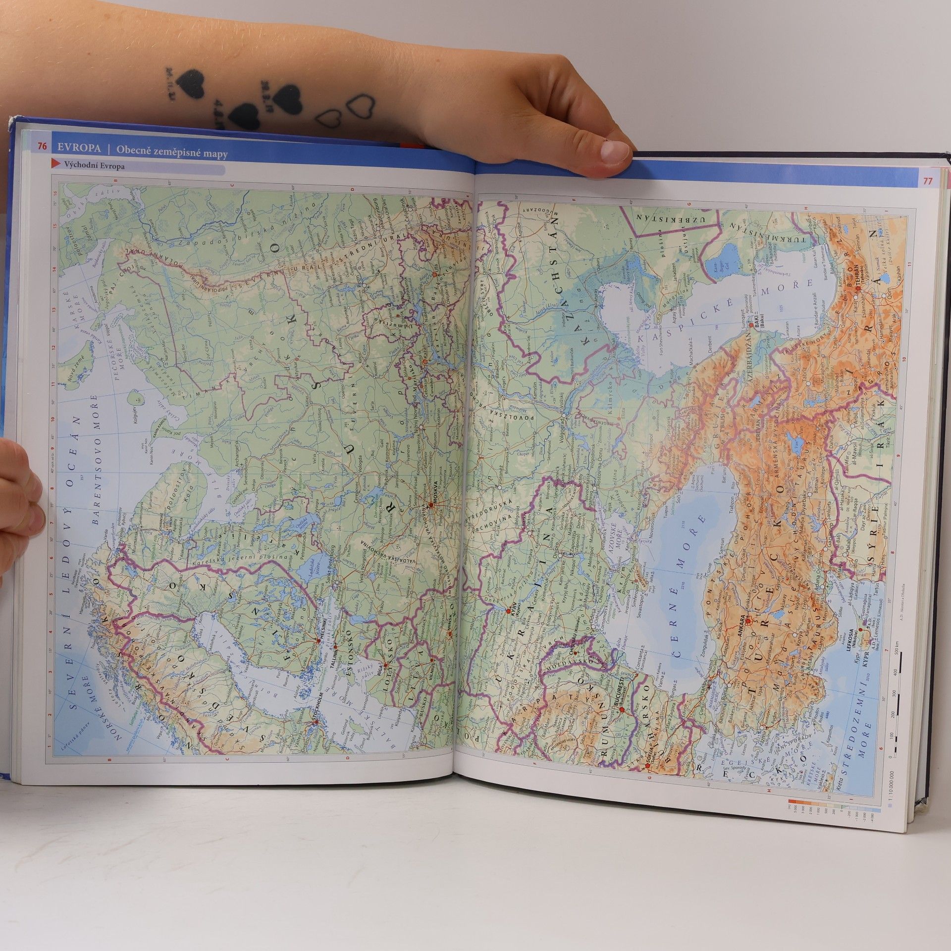Kolektiv autorů Školní atlas světa