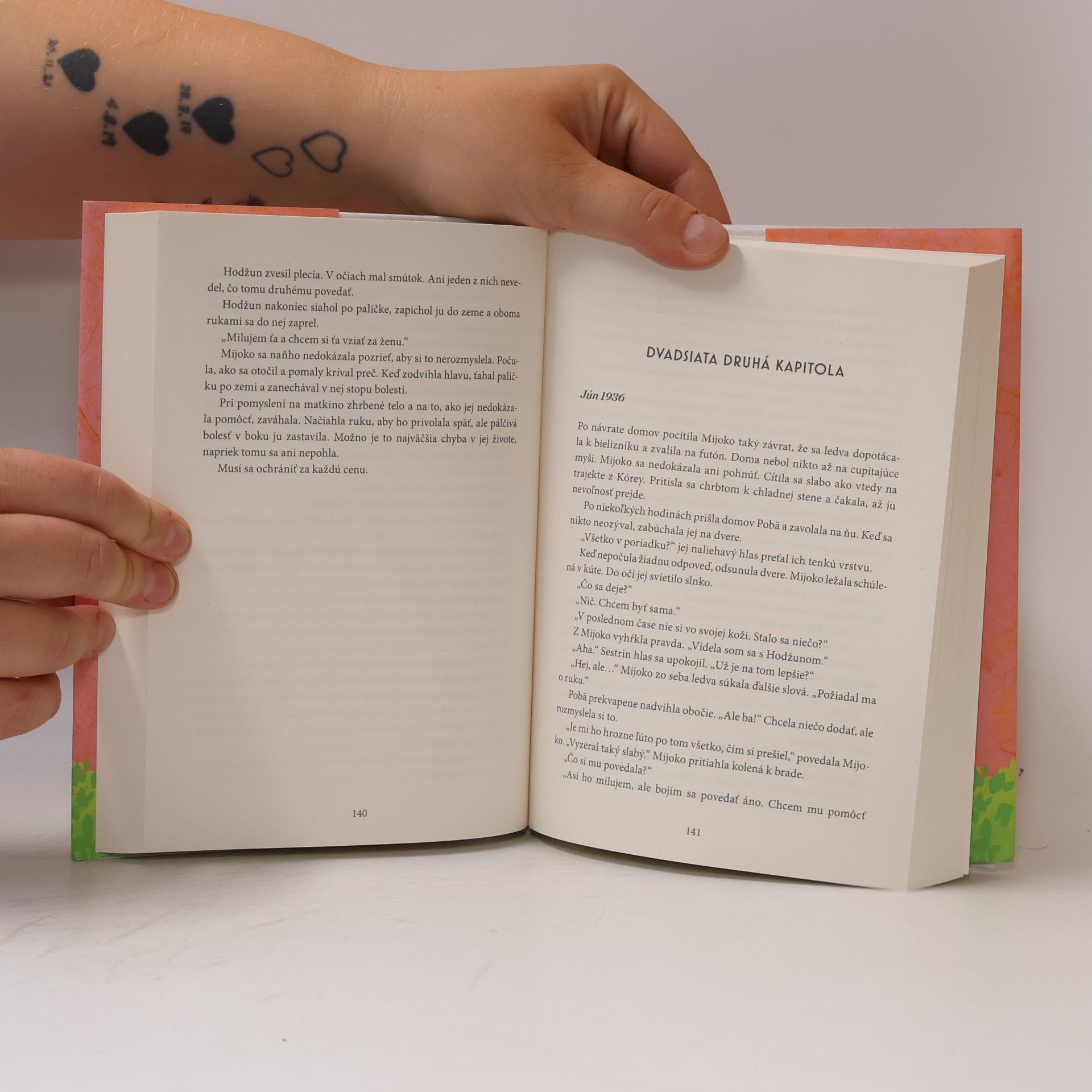 Rosa Kwon Easton Biela moruša