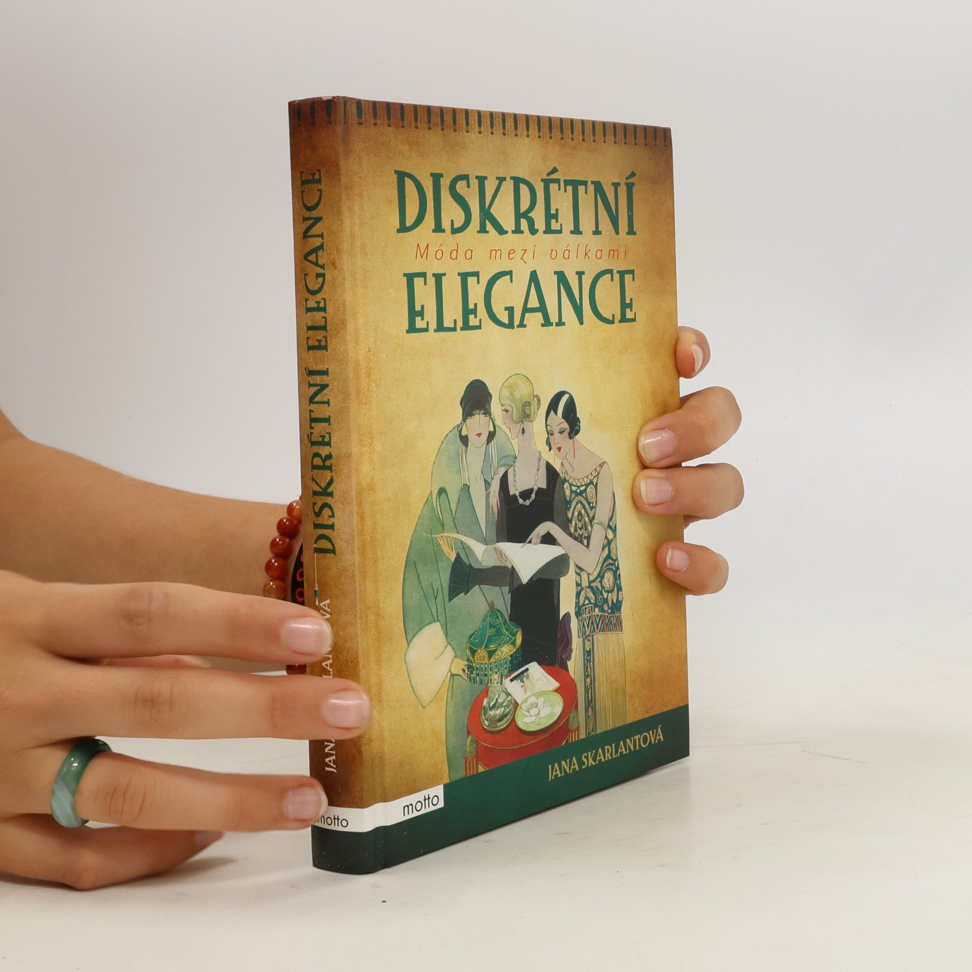 Jana Skarlantová Diskrétní elegance