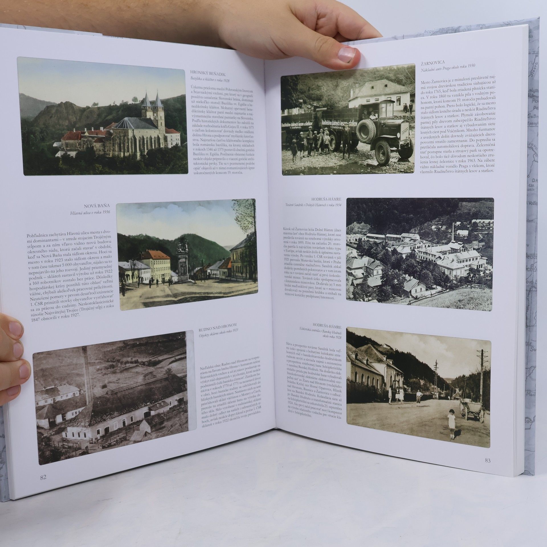 AA.VV. Slovensko na starých pohľadniciach 1918-1939
