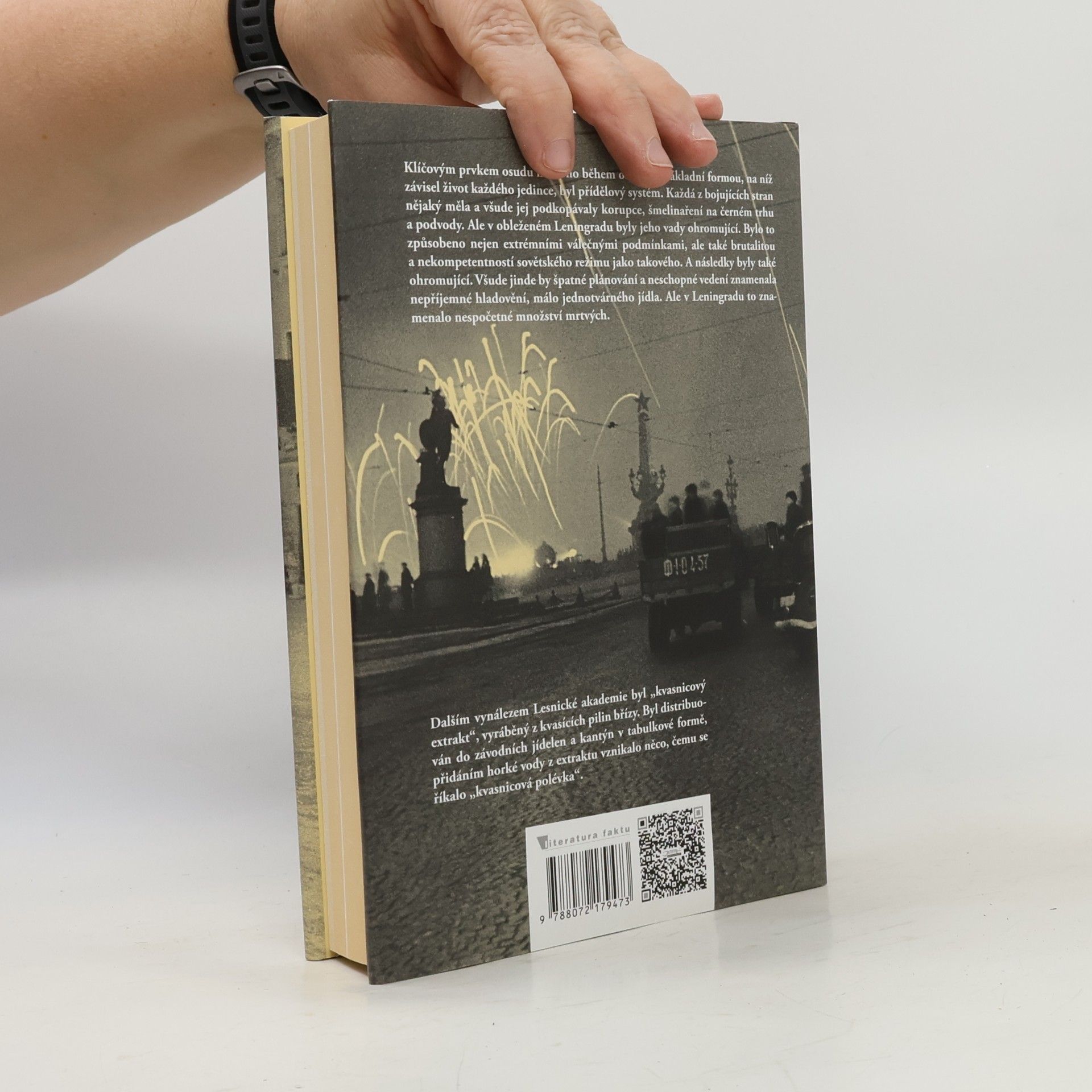 Anna Reid Leningrad : tragédie obleženého města, 1941-1944