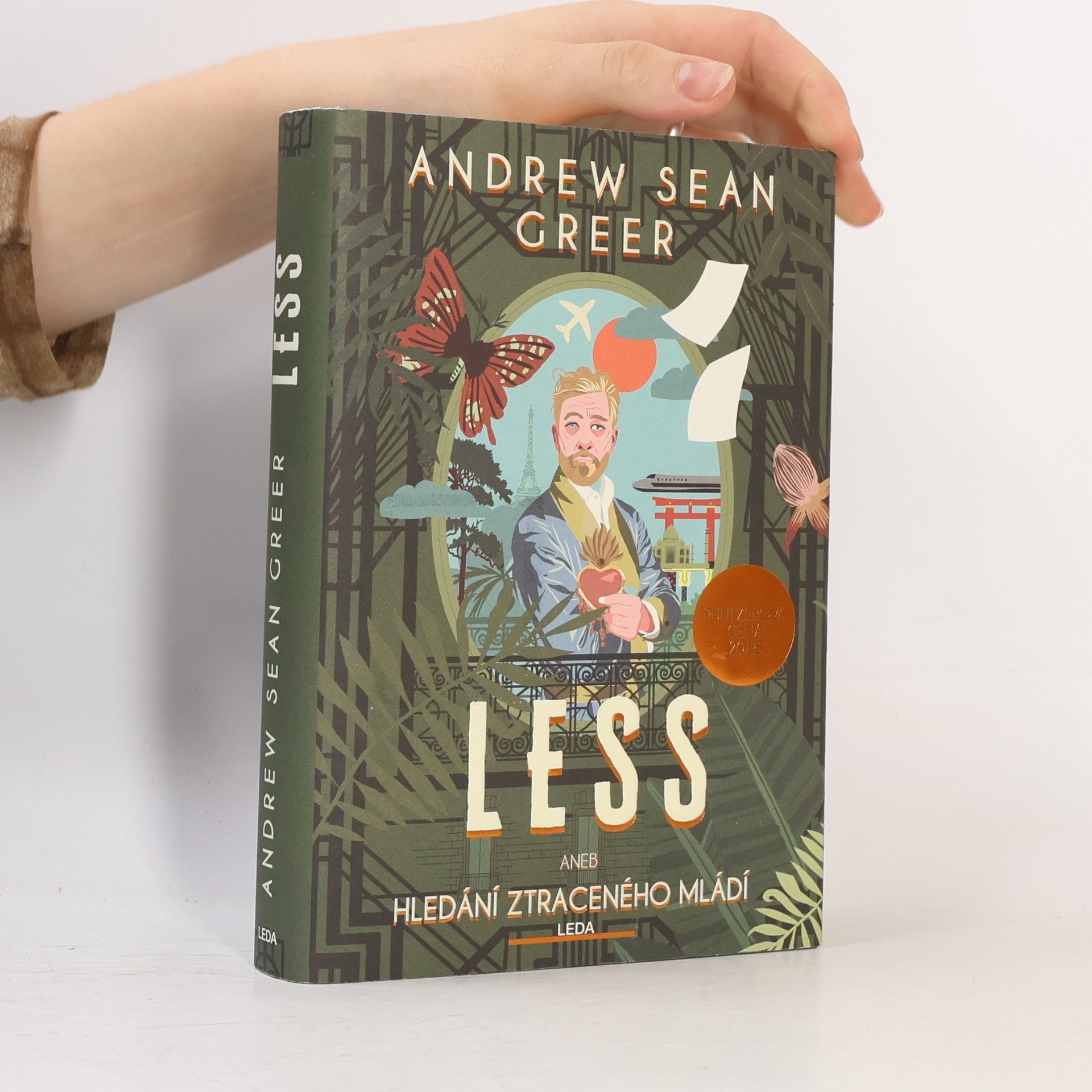 Andrew Sean Greer Less, aneb, Hledání ztraceného mládí