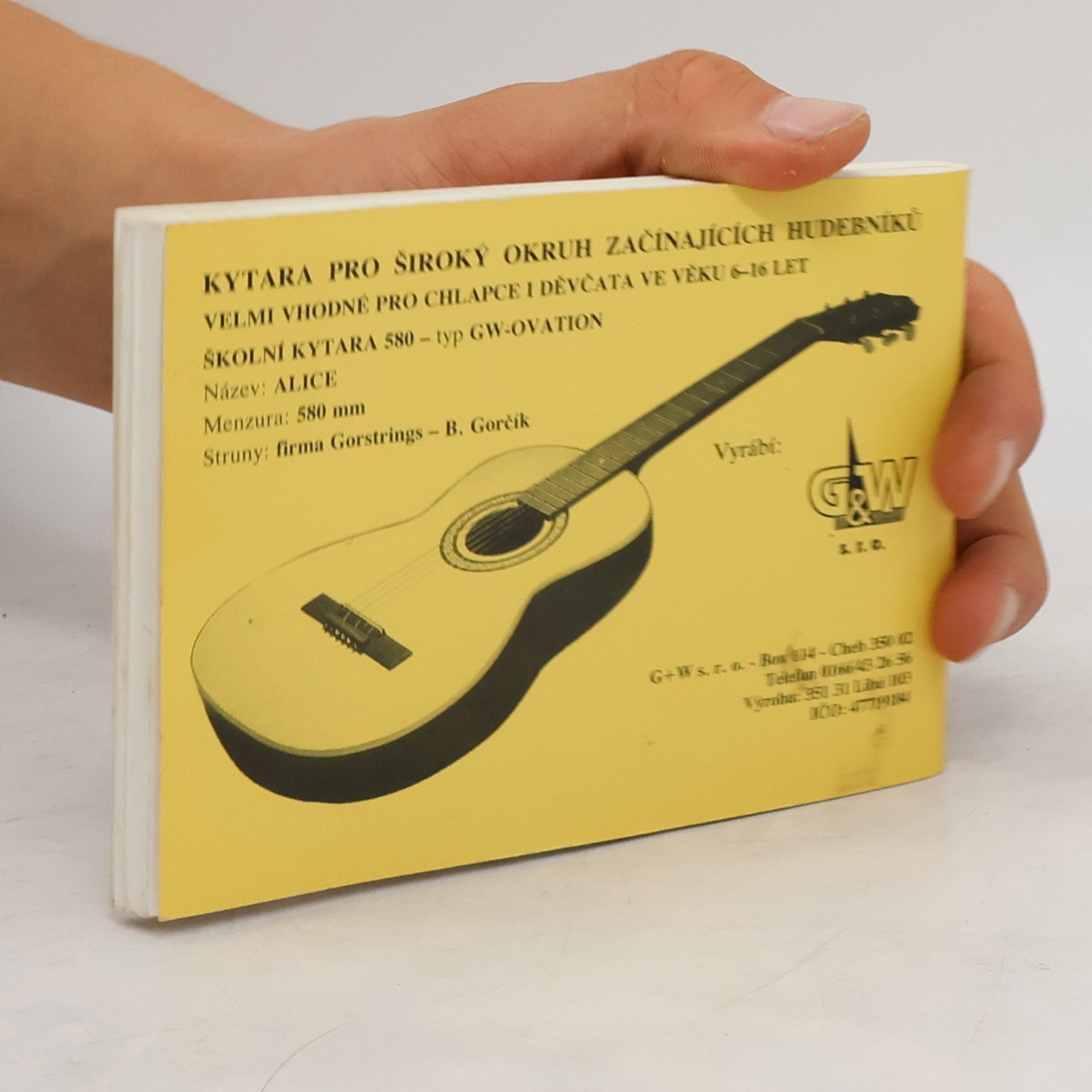 Jiří Macek Akordy pro kytaru, mandolínu, pětistrunné bendžo, basu a klávesové nástroje