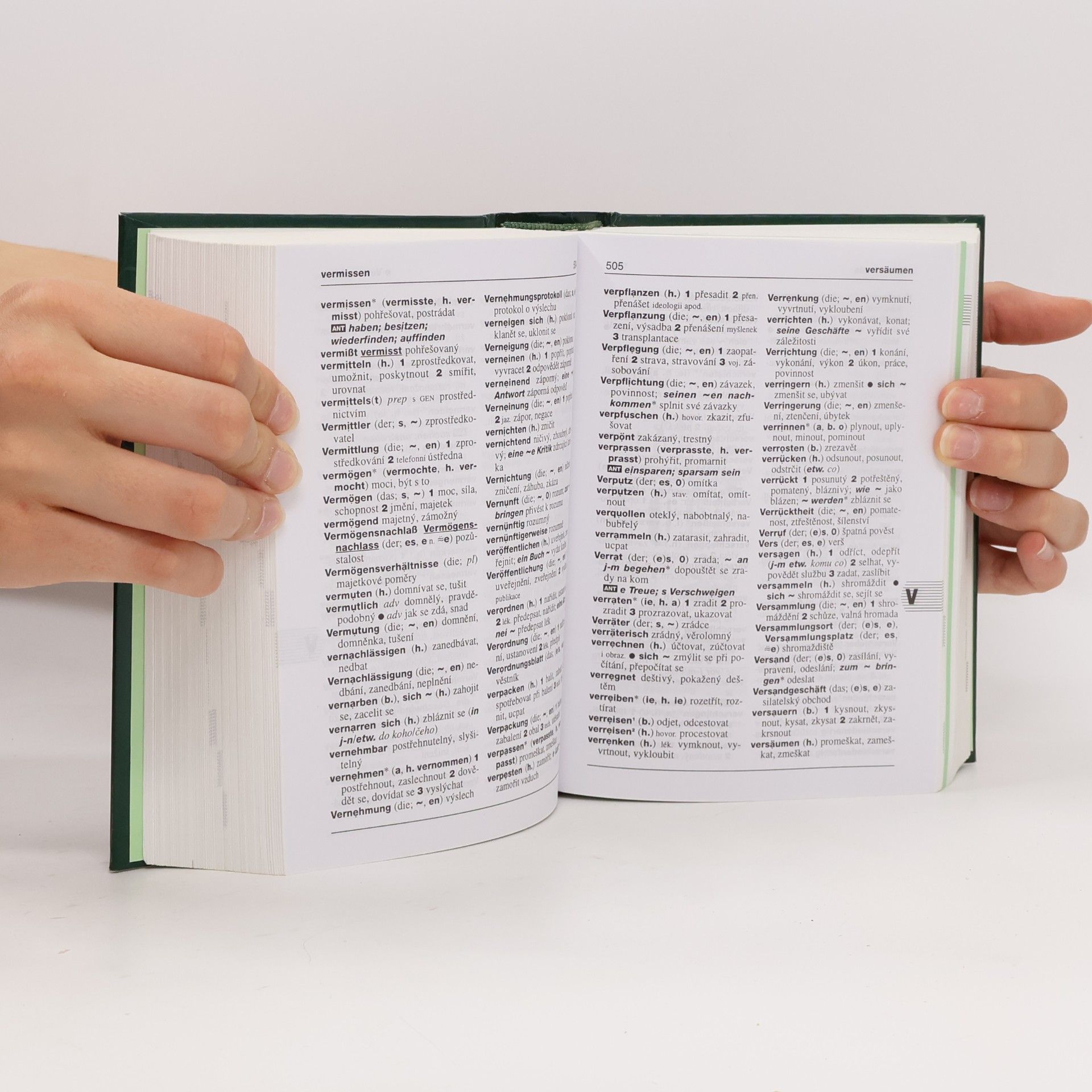 Kolektiv autorů Německo-český, česko-německý studijní slovník