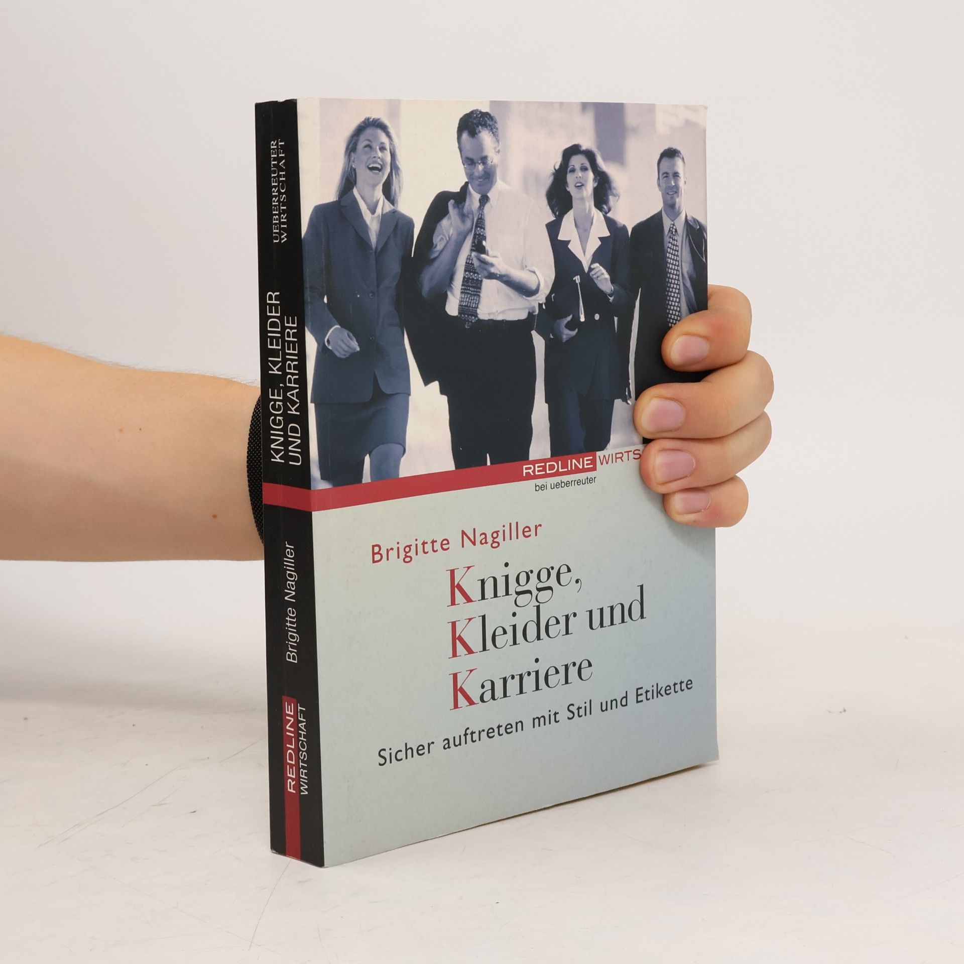 Brigitte Nagiller Knigge, Kleider und Karriere