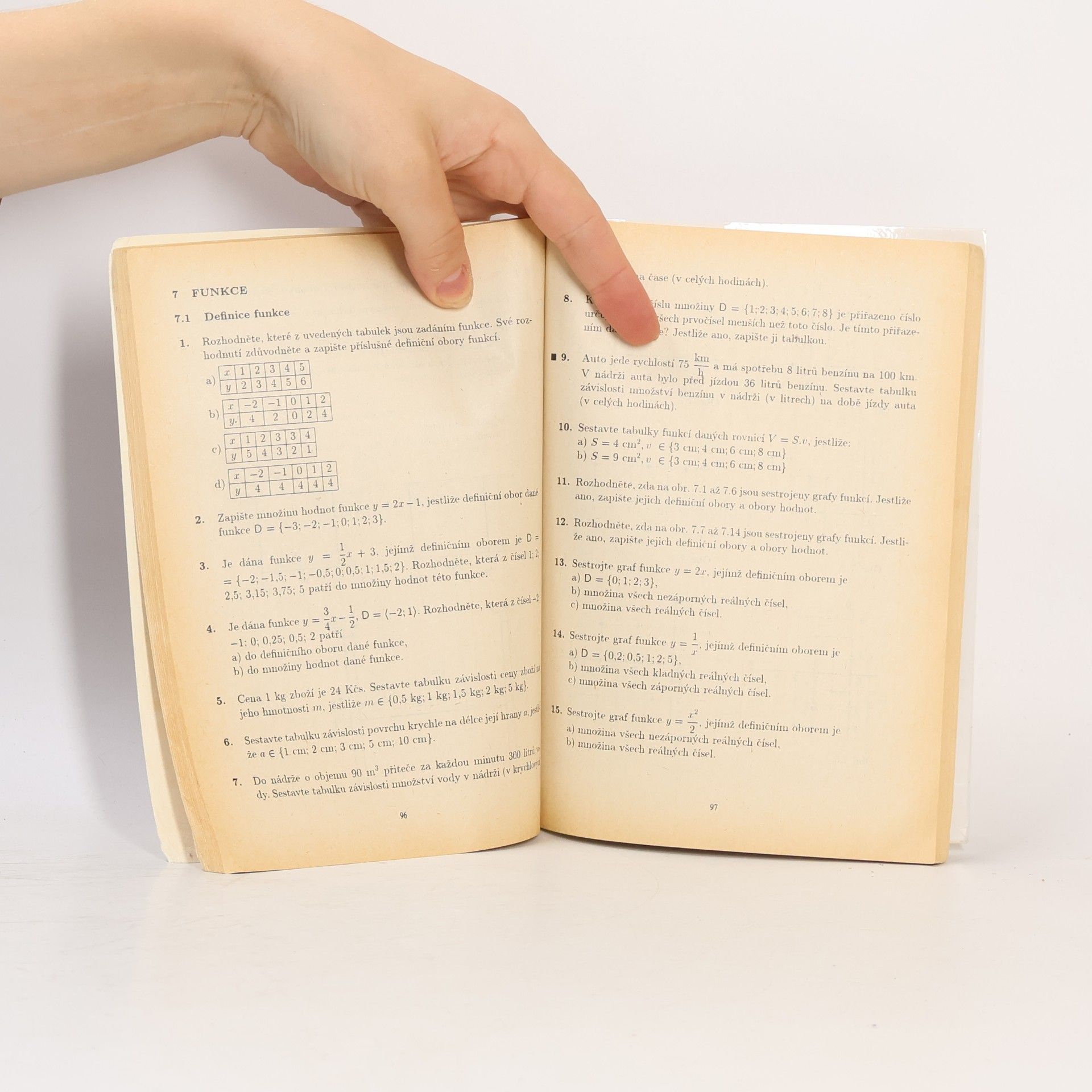 Ivan Bušek Sbírka úloh z matematiky pro 8. ročník ZŠ