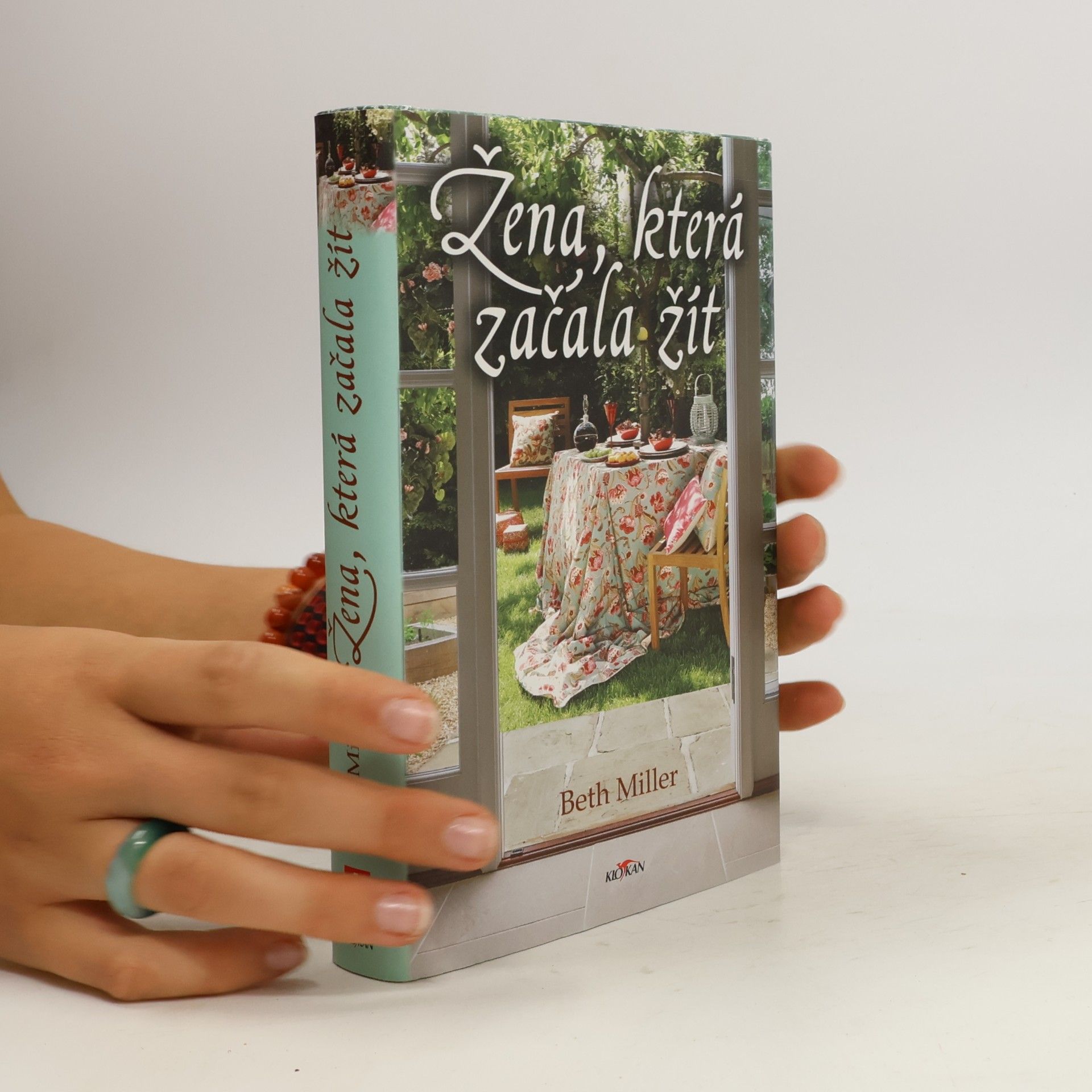 Beth Miller Žena, která začala žít