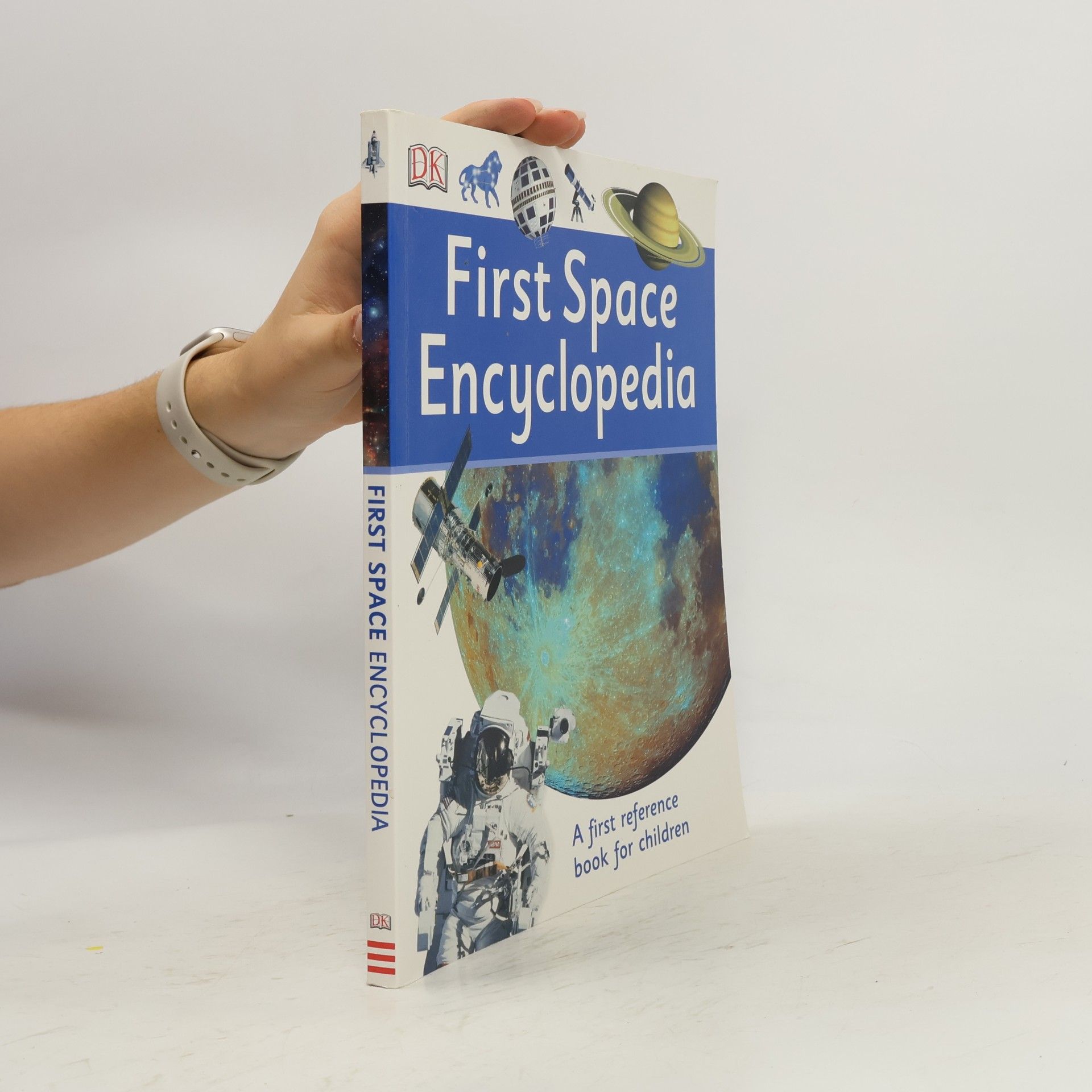 Autores varios First Space Encyclopedia