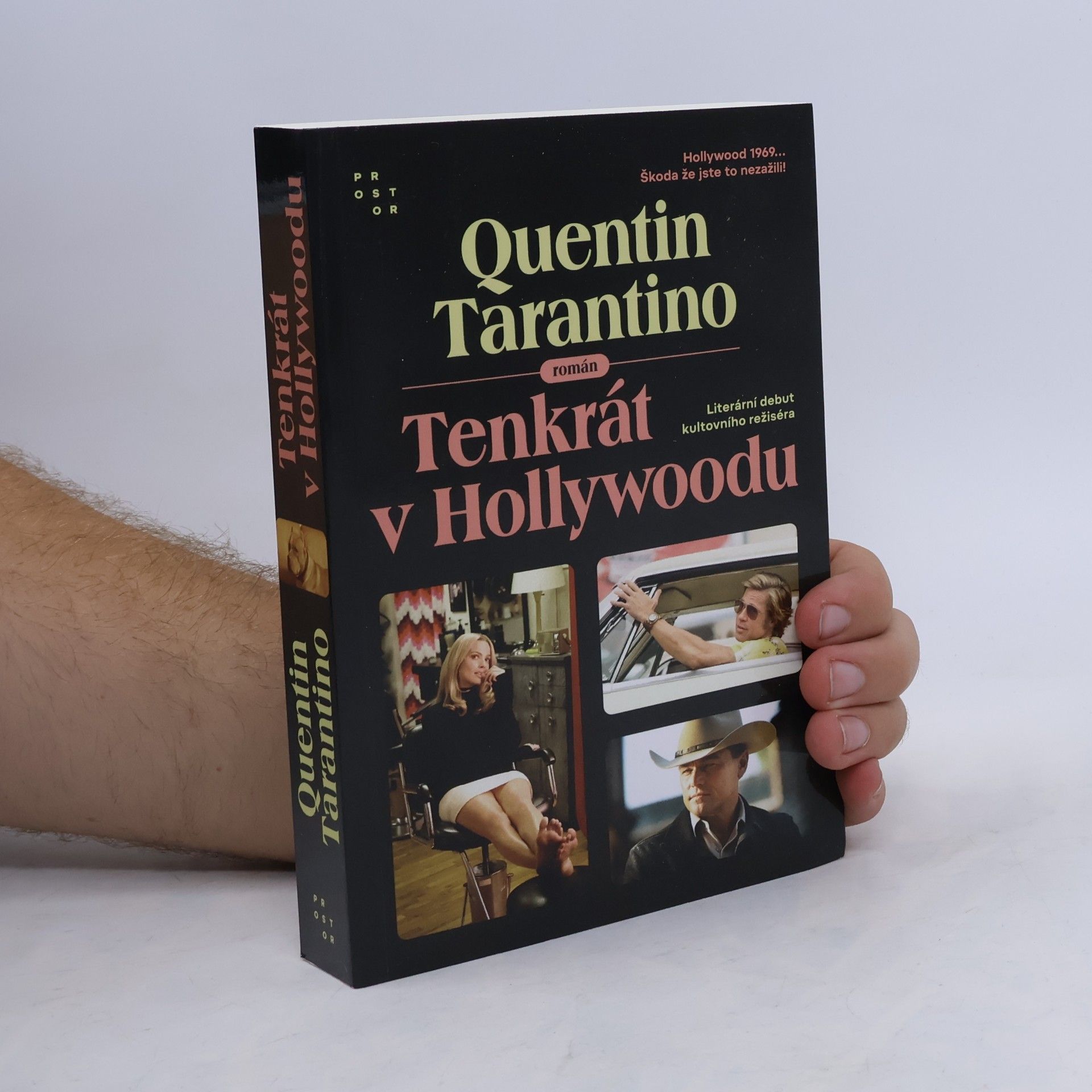 Quentin Tarantino Tenkrát v Hollywoodu : román