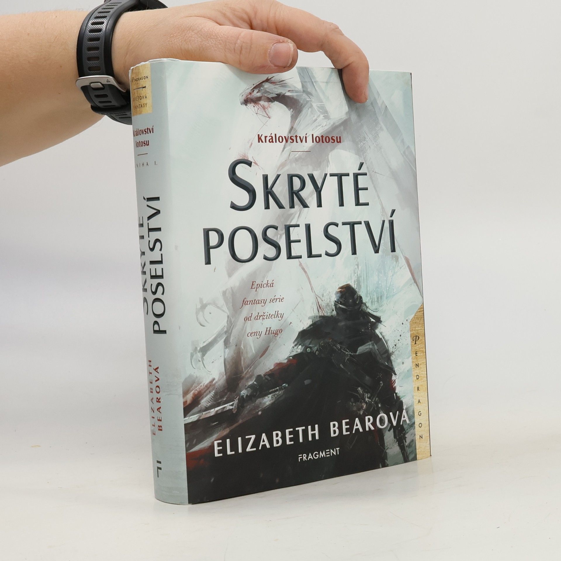 Elizabeth Bear Skryté poselství