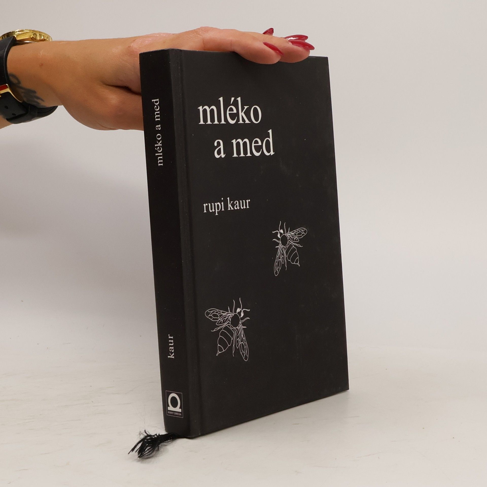 Rupi Kaur Mléko a med
