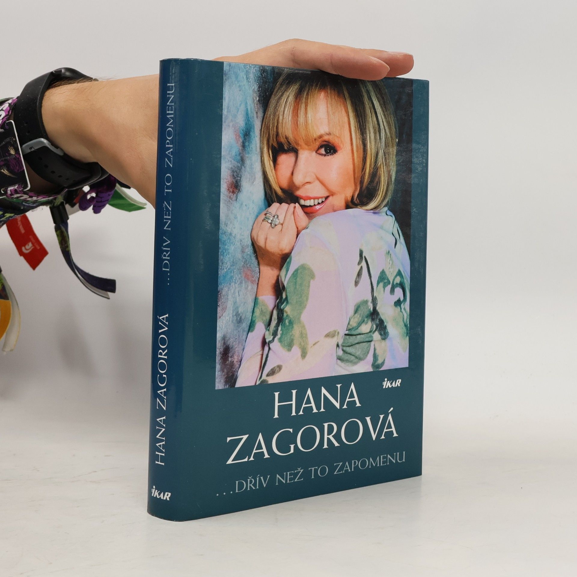 Hana Zagorová Hana Zagorová. Dřív než to zapomenu