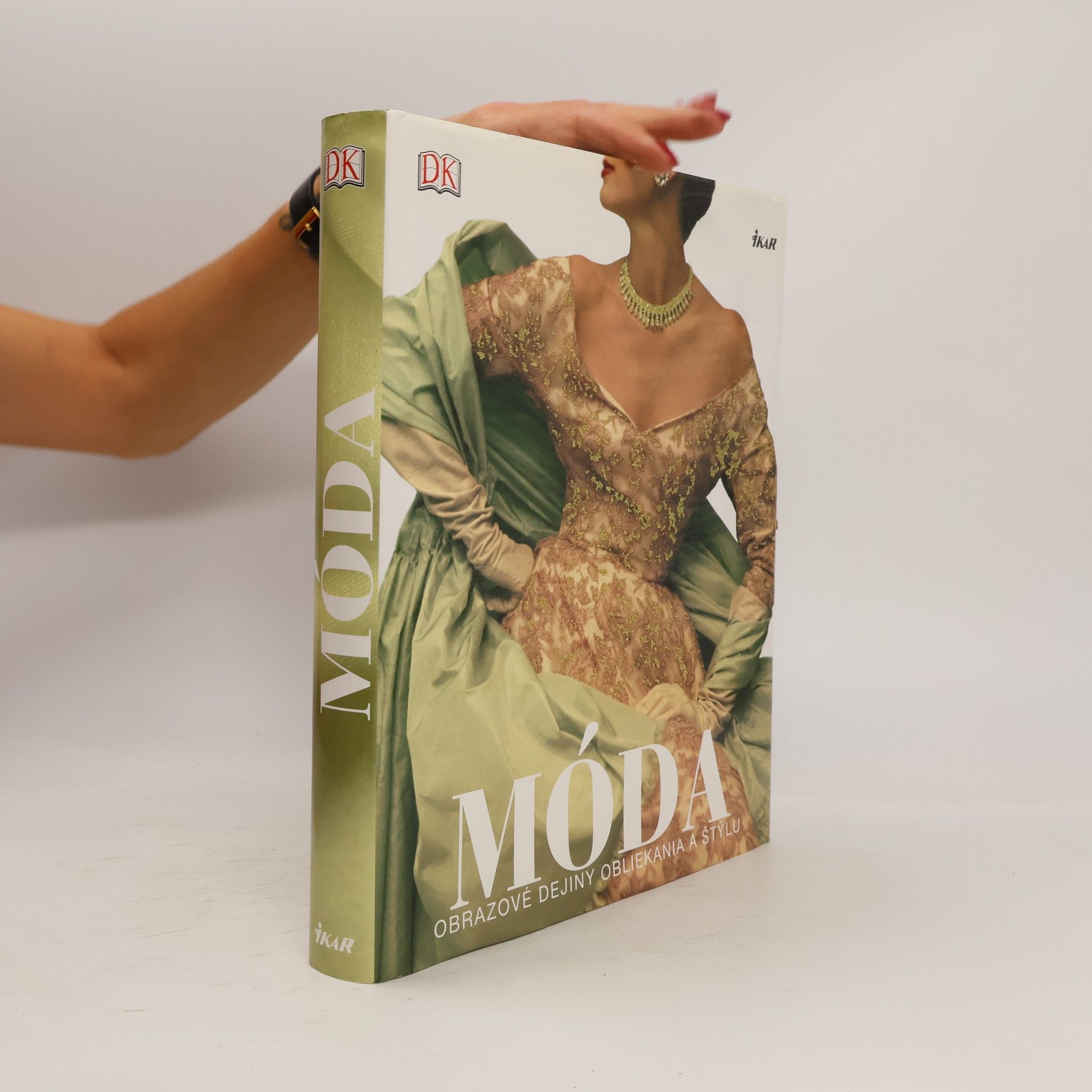 Various authors Móda - obrazové dejiny obliekania a štylu